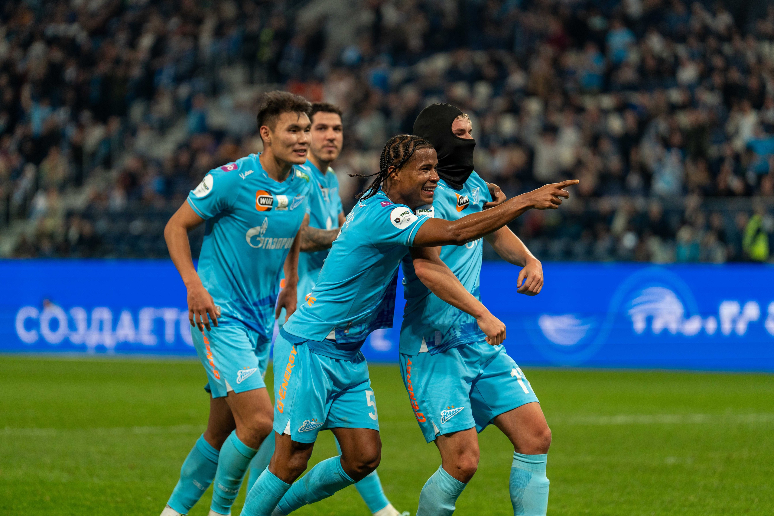 Зенит — Локомотив, 14-й тур РПЛ: репортажная съёмка | Антон Гауф. Спортивный фотограф в Санкт-Петербурге | Антон Гауф