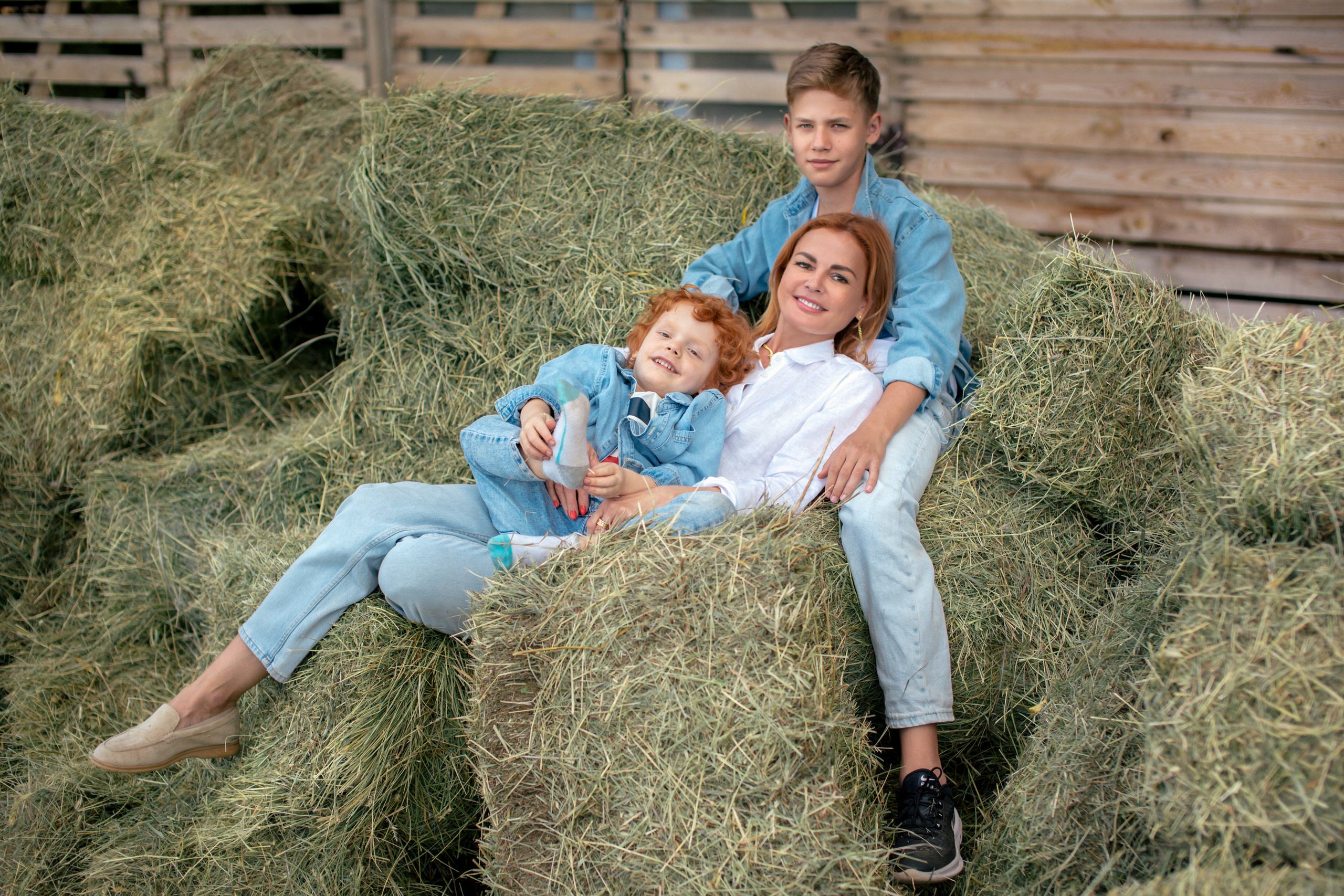Семейная фотосессия в «Воздухе». Фотограф в Оренбурге. Профессиональный фотограф