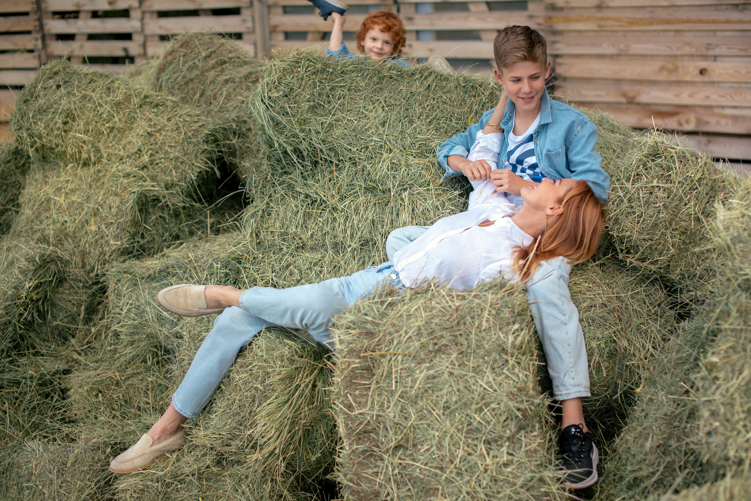 Семейная фотосессия в «Воздухе». Фотограф в Оренбурге. Профессиональный фотограф