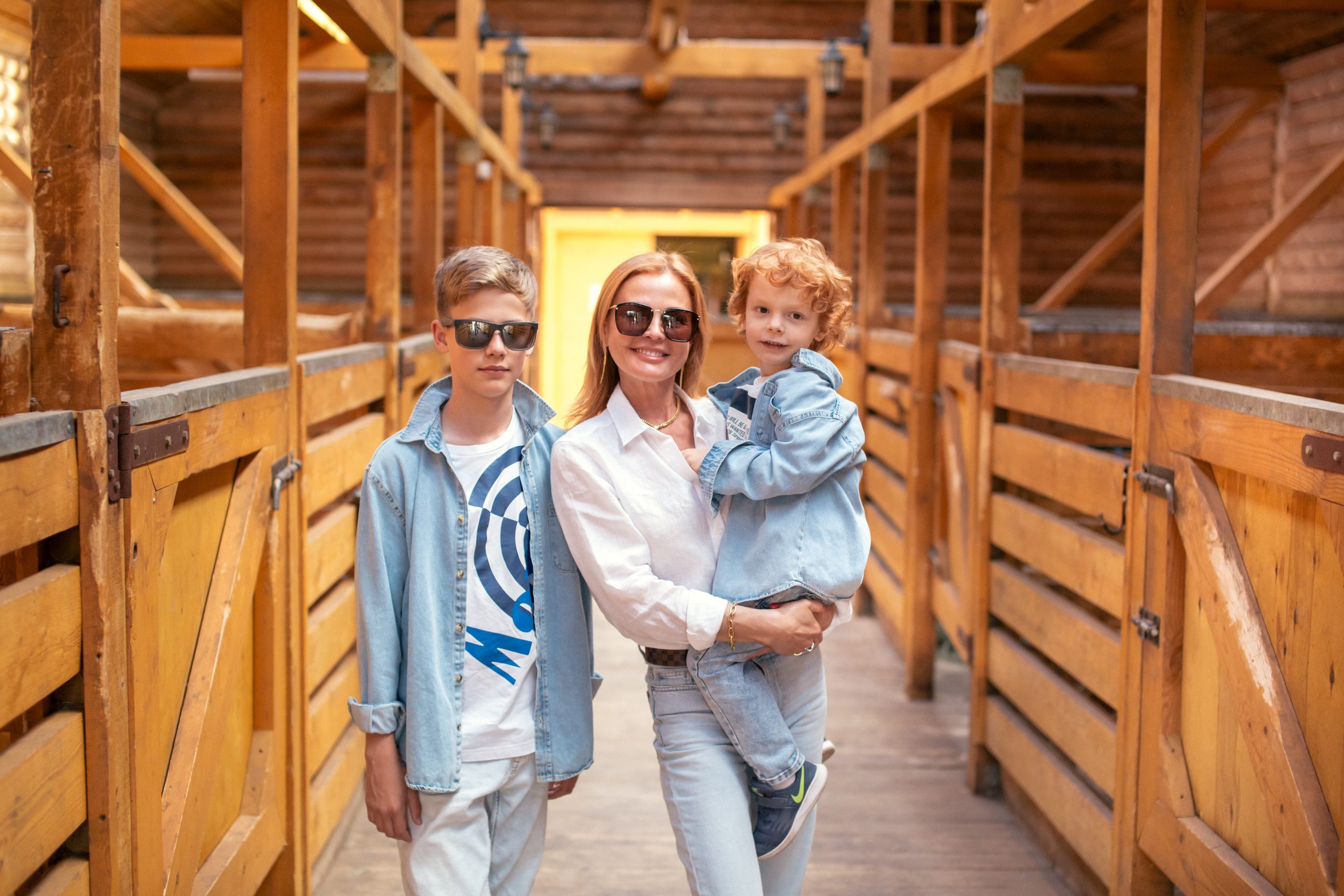 Семейная фотосессия в «Воздухе». Фотограф в Оренбурге. Профессиональный фотограф