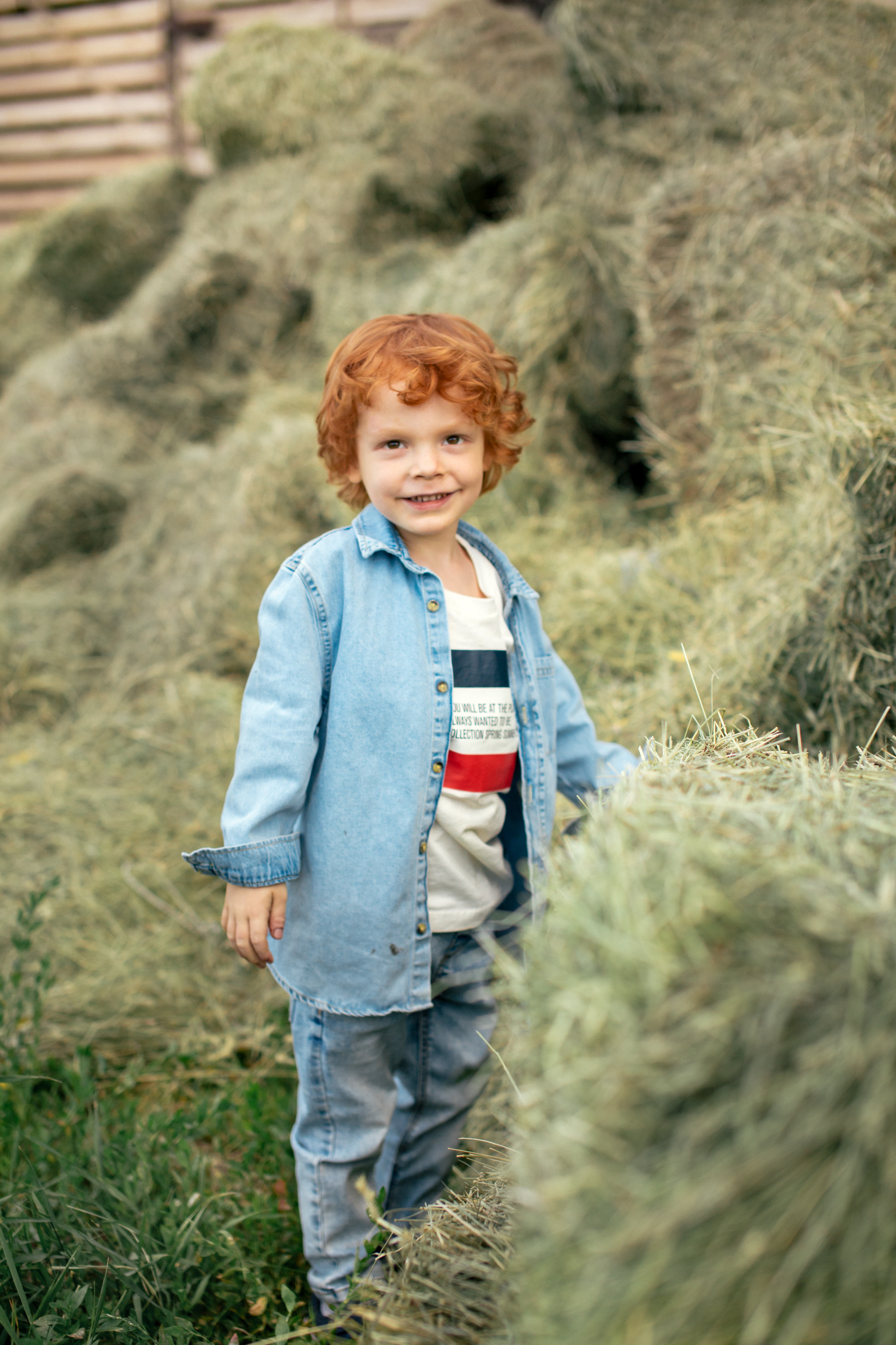Семейная фотосессия в «Воздухе». Фотограф в Оренбурге. Профессиональный фотограф