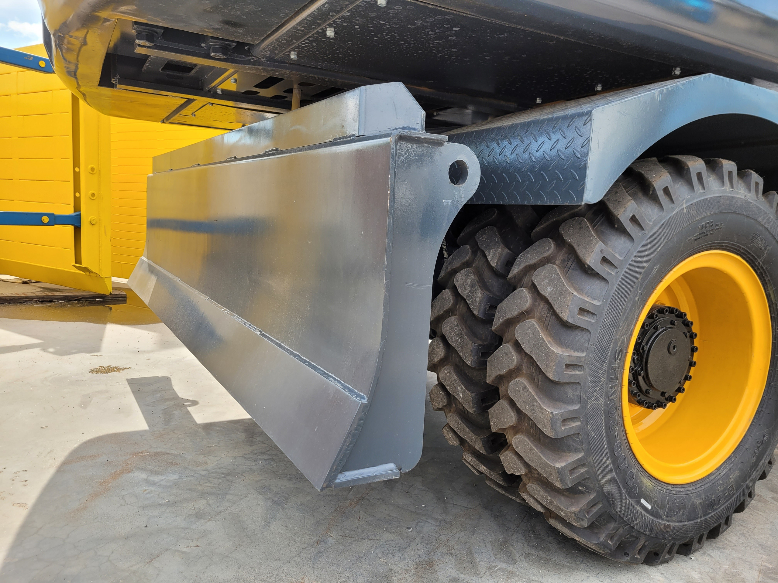 Фото кол. экс. Beezone BX160W. Продажа и обслуживание грузовой техники и спецтехники в г. Новосибирск компания СТИ