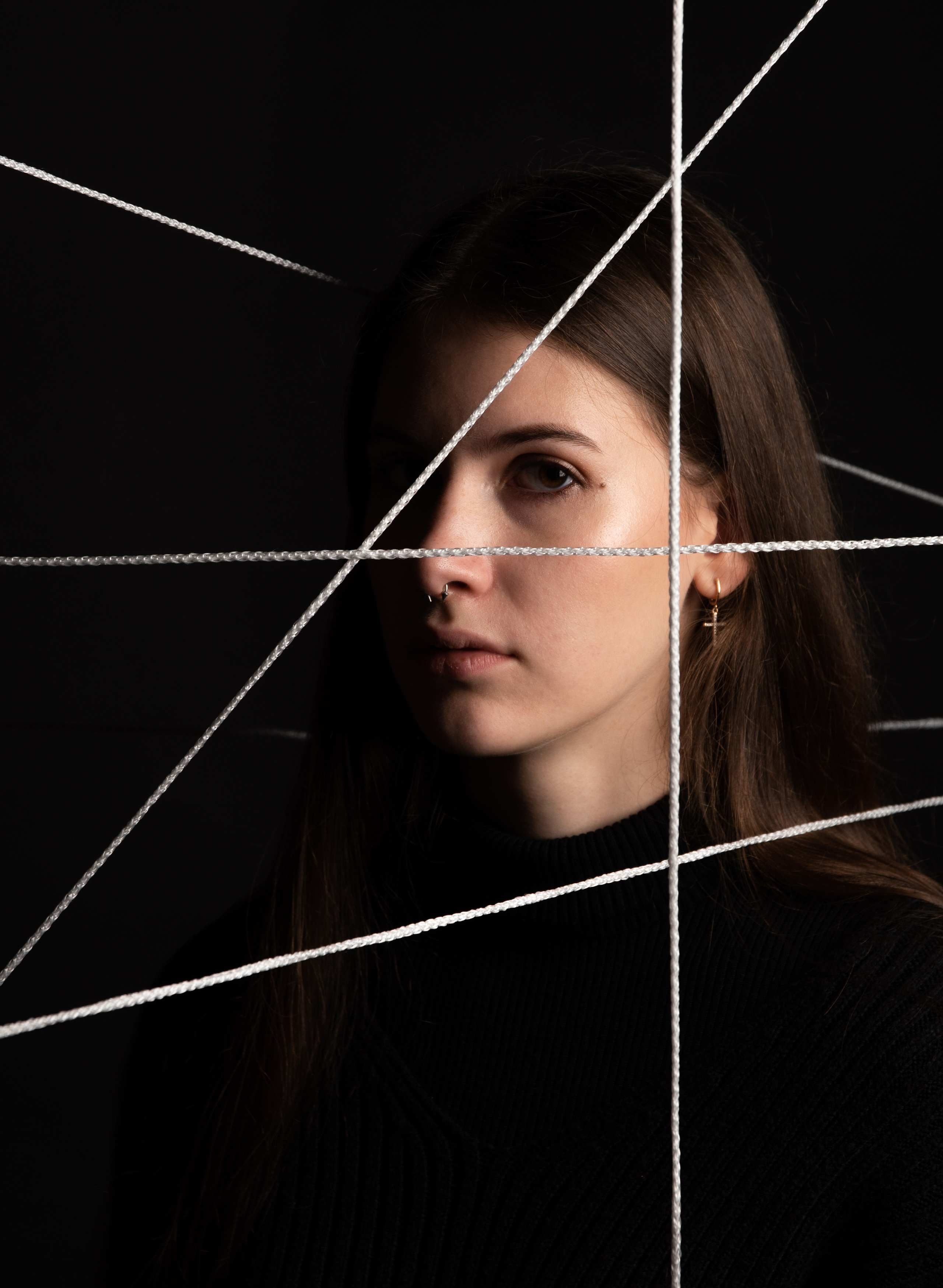 Проект String Theory. Предметный и портретный фотограф Конорев Роман | Санкт-Петербург