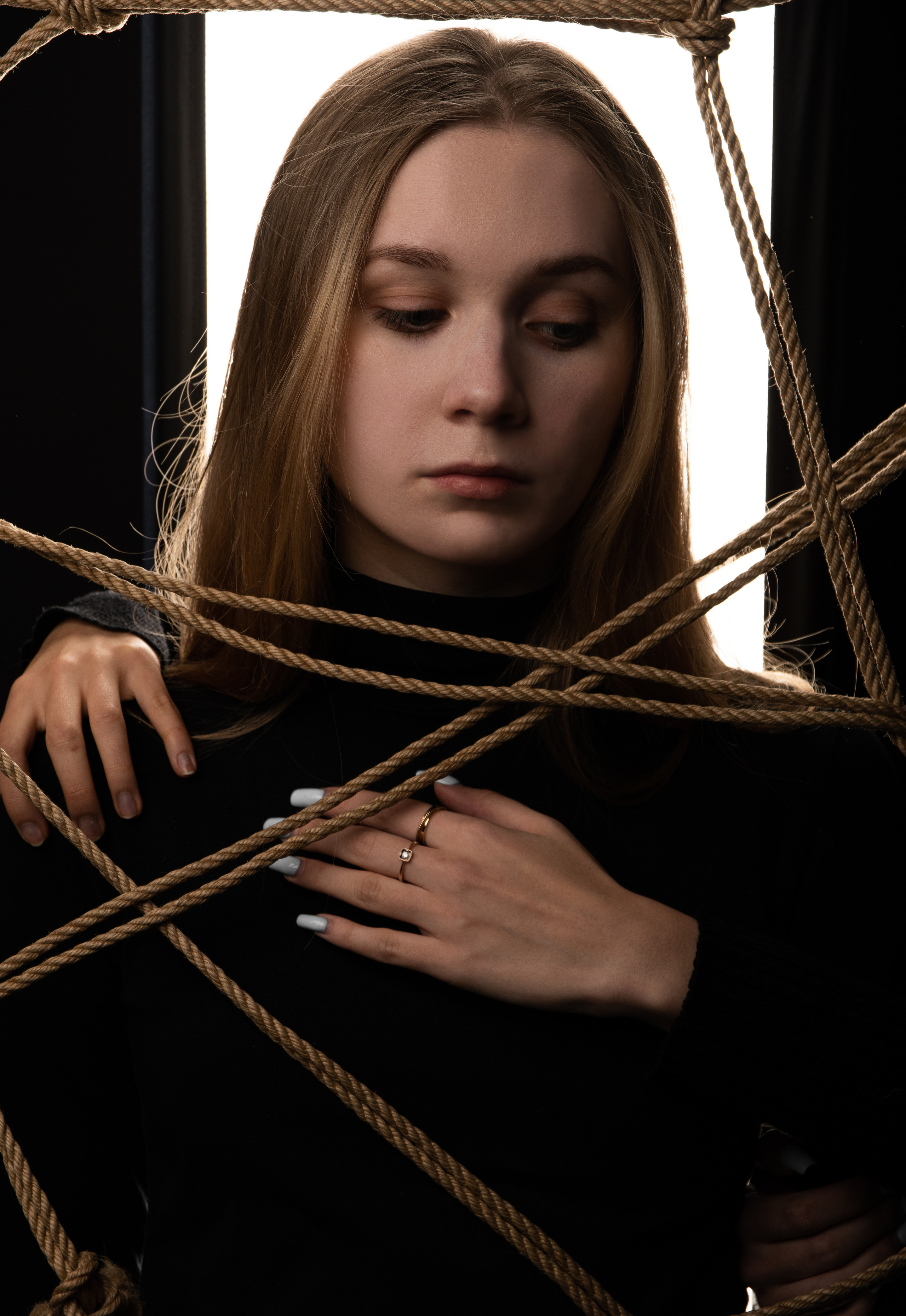 Проект String Theory. Предметный и портретный фотограф Конорев Роман | Санкт-Петербург