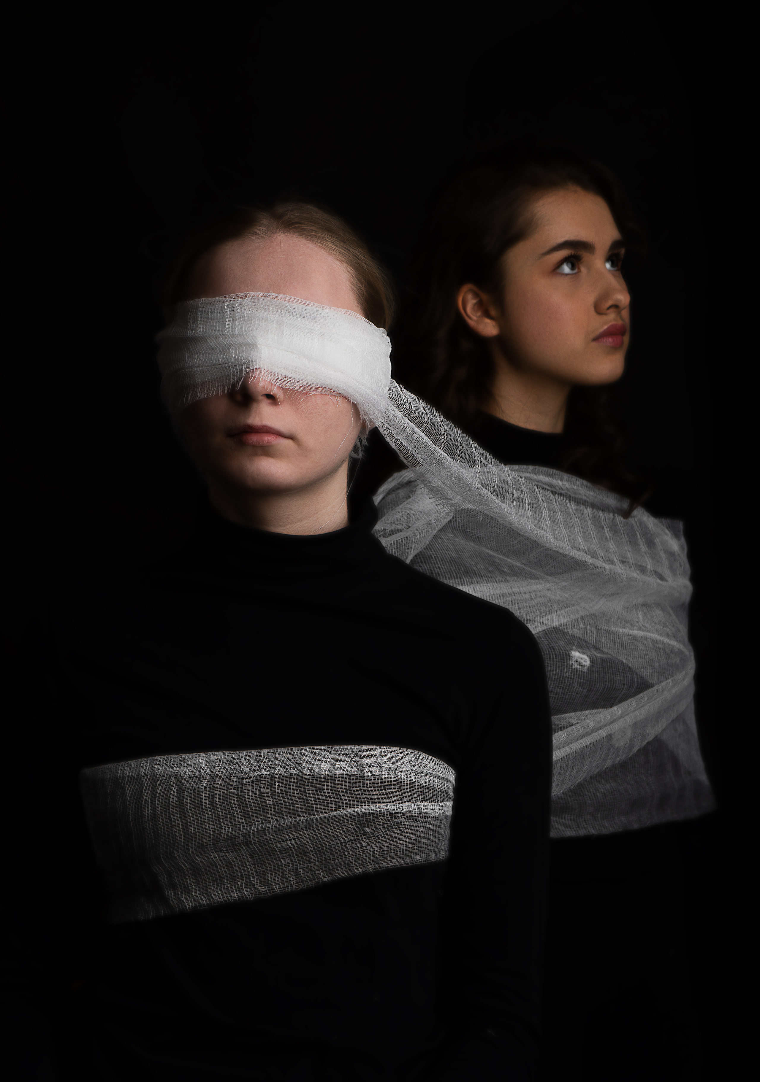 Проект String Theory. Предметный и портретный фотограф Конорев Роман | Санкт-Петербург