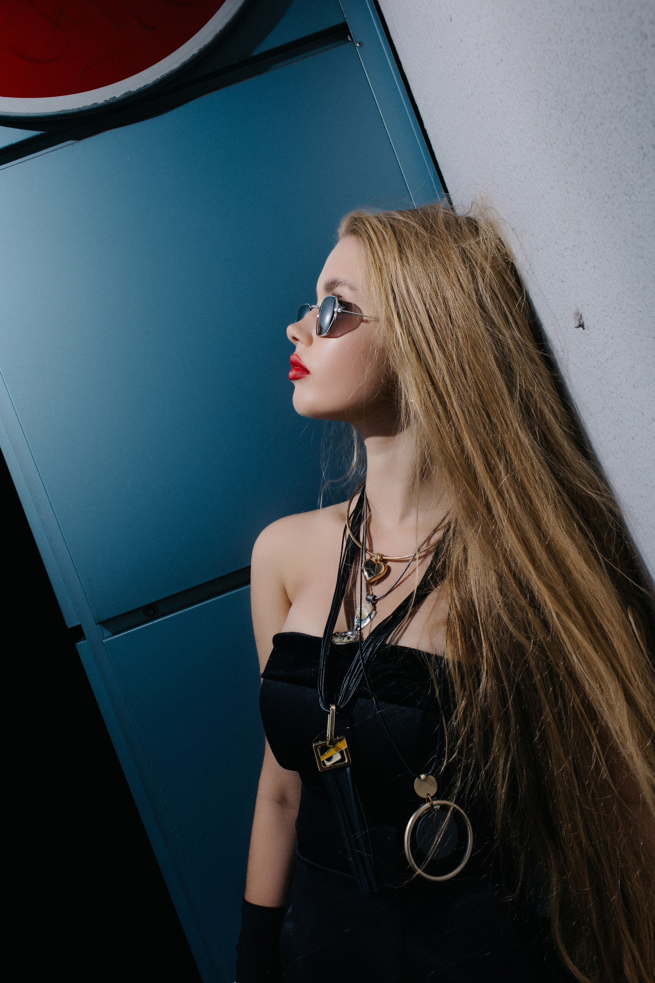 София. Съёмка на крыше паркинга в стиле Фэшн. Сергеев Алексей. Фотограф