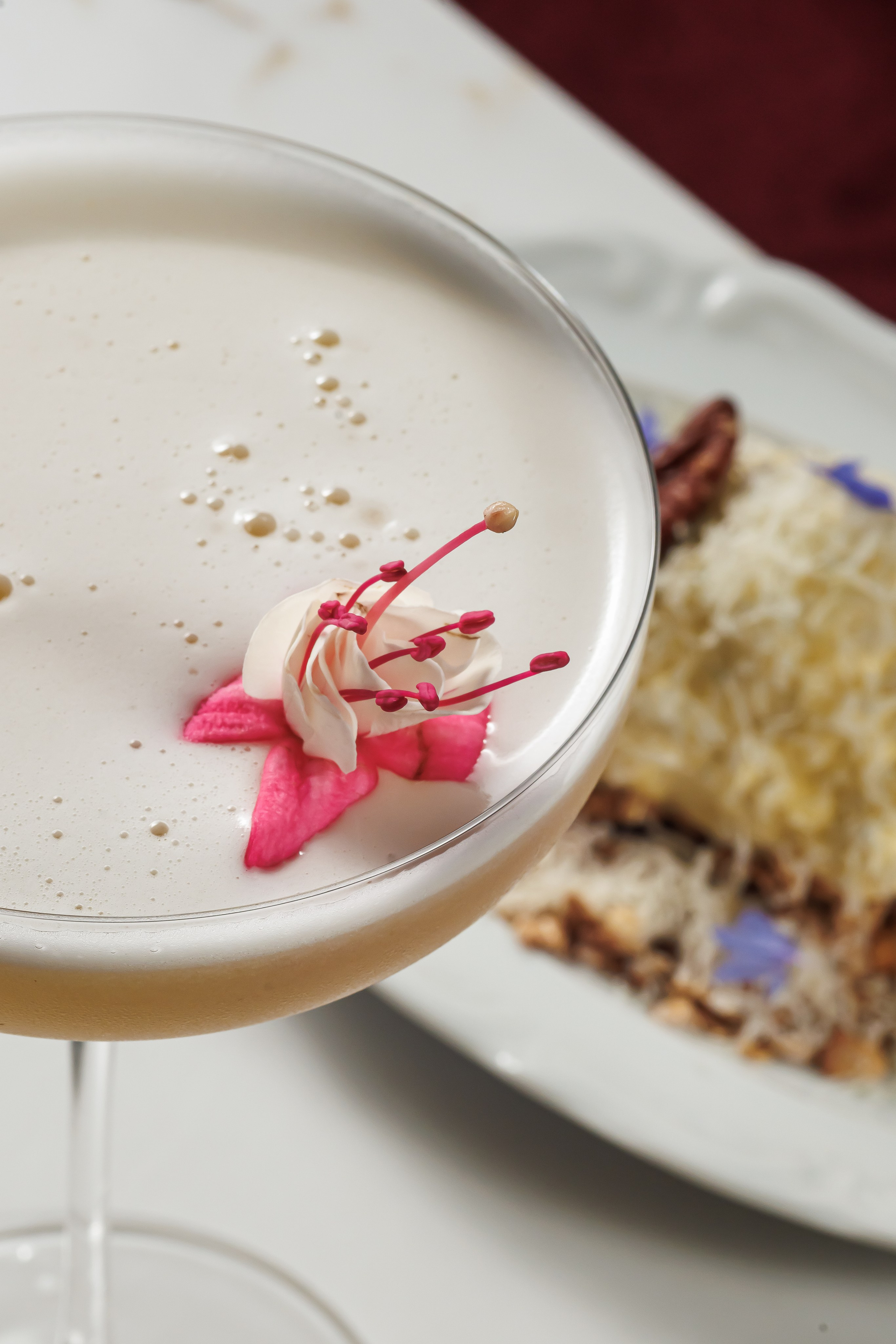 Фото подачи коктейля для сайта ресторана