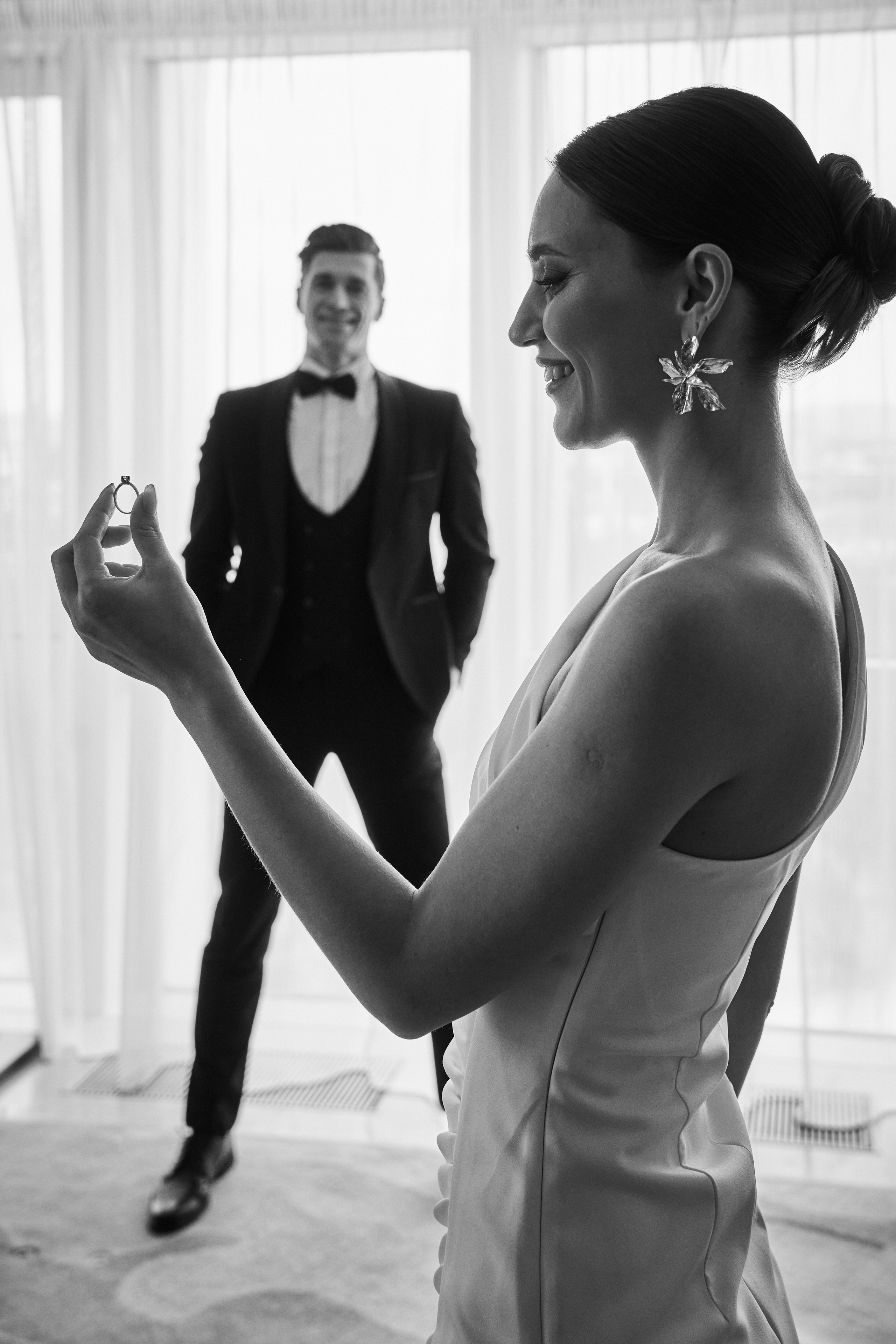 Красивые фотографии со свадебной фотосессии от фотографа и видеографа Павла Короткова, фото и одновременно видео - вот что значит выгодно и ненавязчиво, посмотреть полное портфолио и забронировать вашу дату свадьбы на съёмку можно здесь