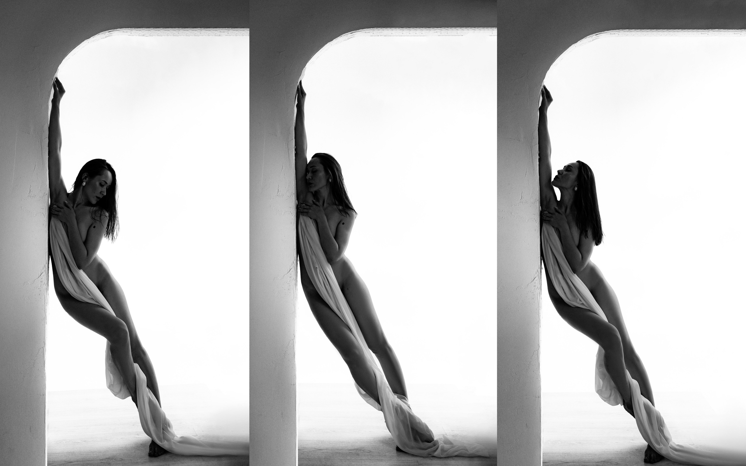 Черное-белая фотосессия в стиле ню