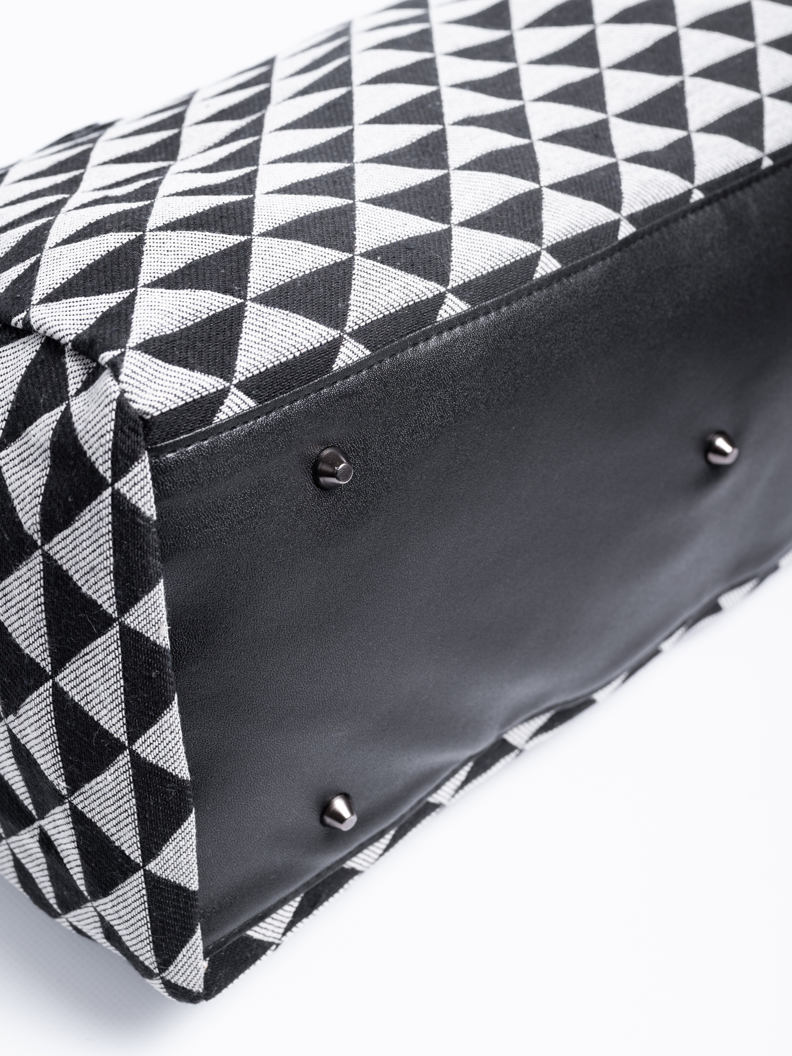 Сумки спортивные. Предметный фотограф, фото для маркетплейсов Пятигорск, КМВ