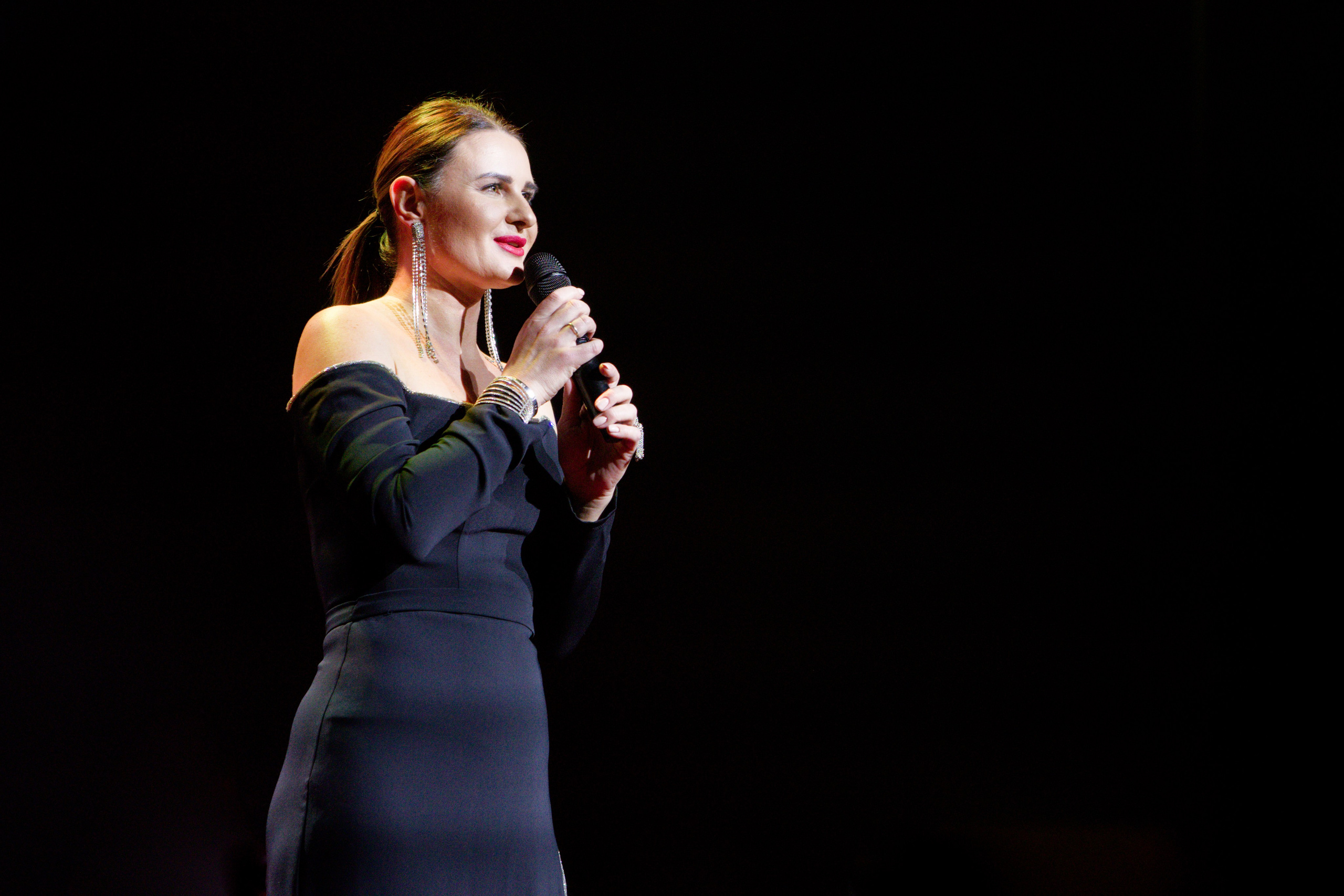 Юбилейный концерт Ярославны Калашниковой. Кутузов Евгений Фотограф в Южно-Сахалинске