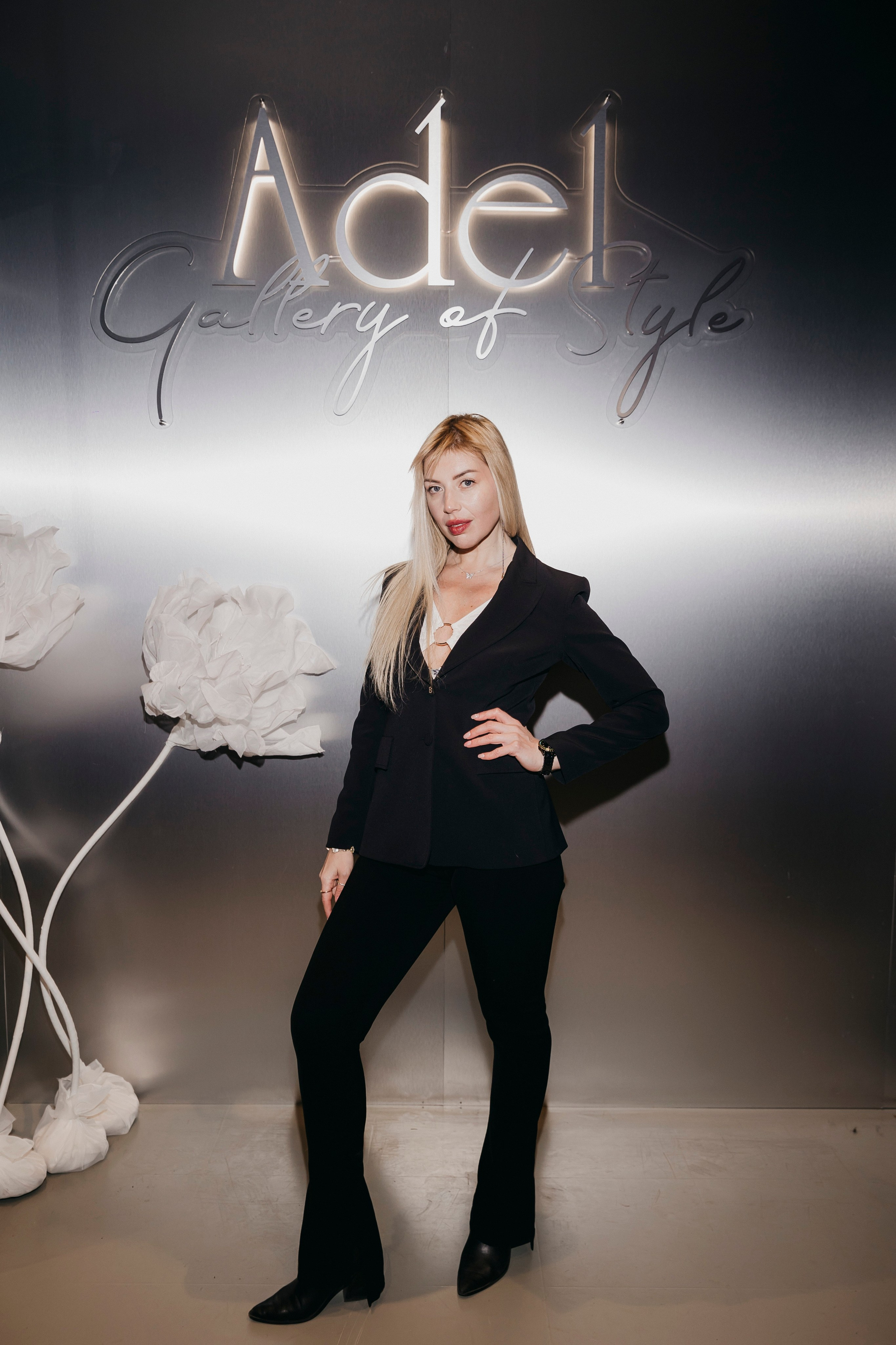 Polina «Пробуждение» в Галерее стиля Адель