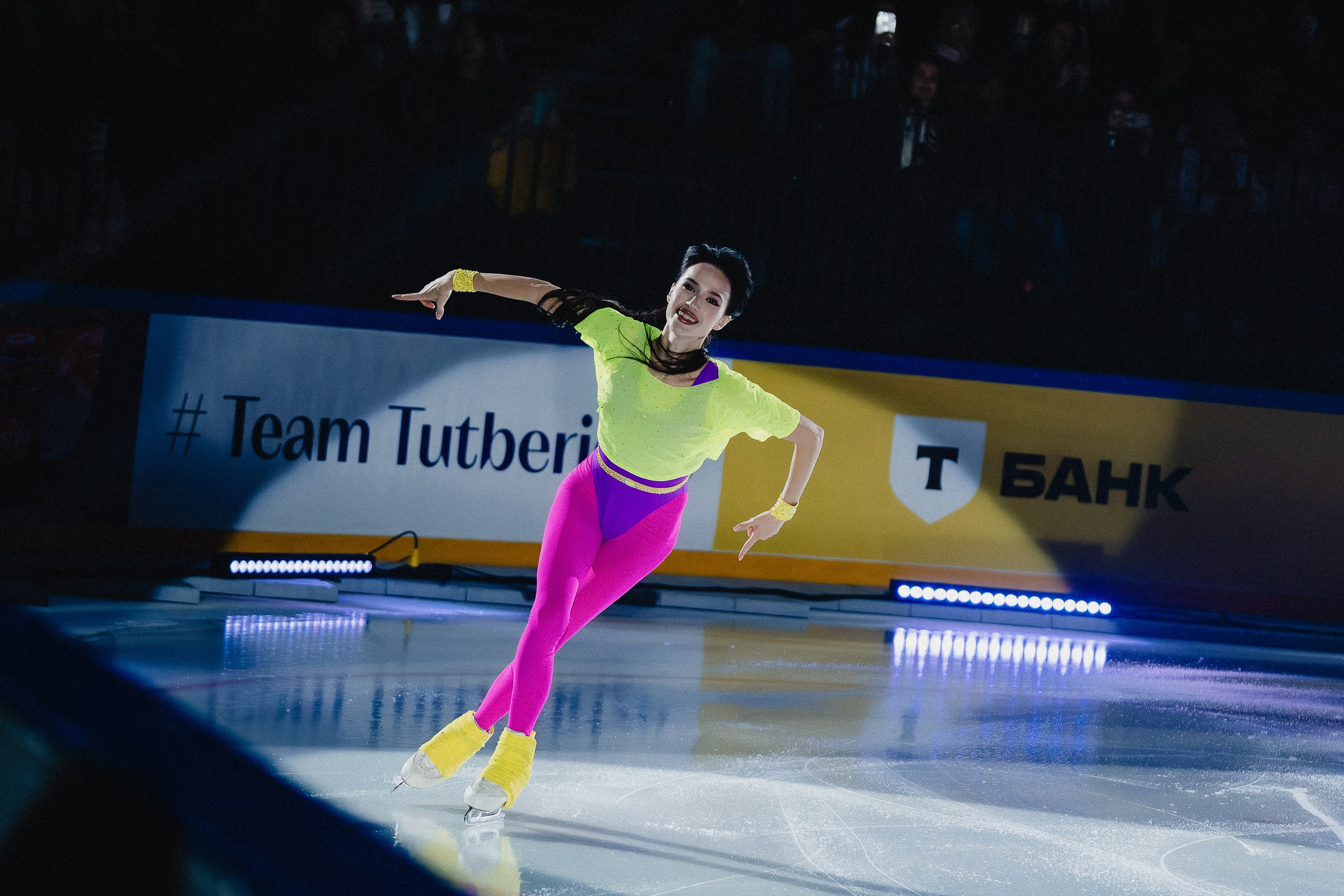 Шоу Этери Тутберидзе в Новосибирске. Воробьева Ксения — Спортивный и танцевальный фотограф Новосибирск