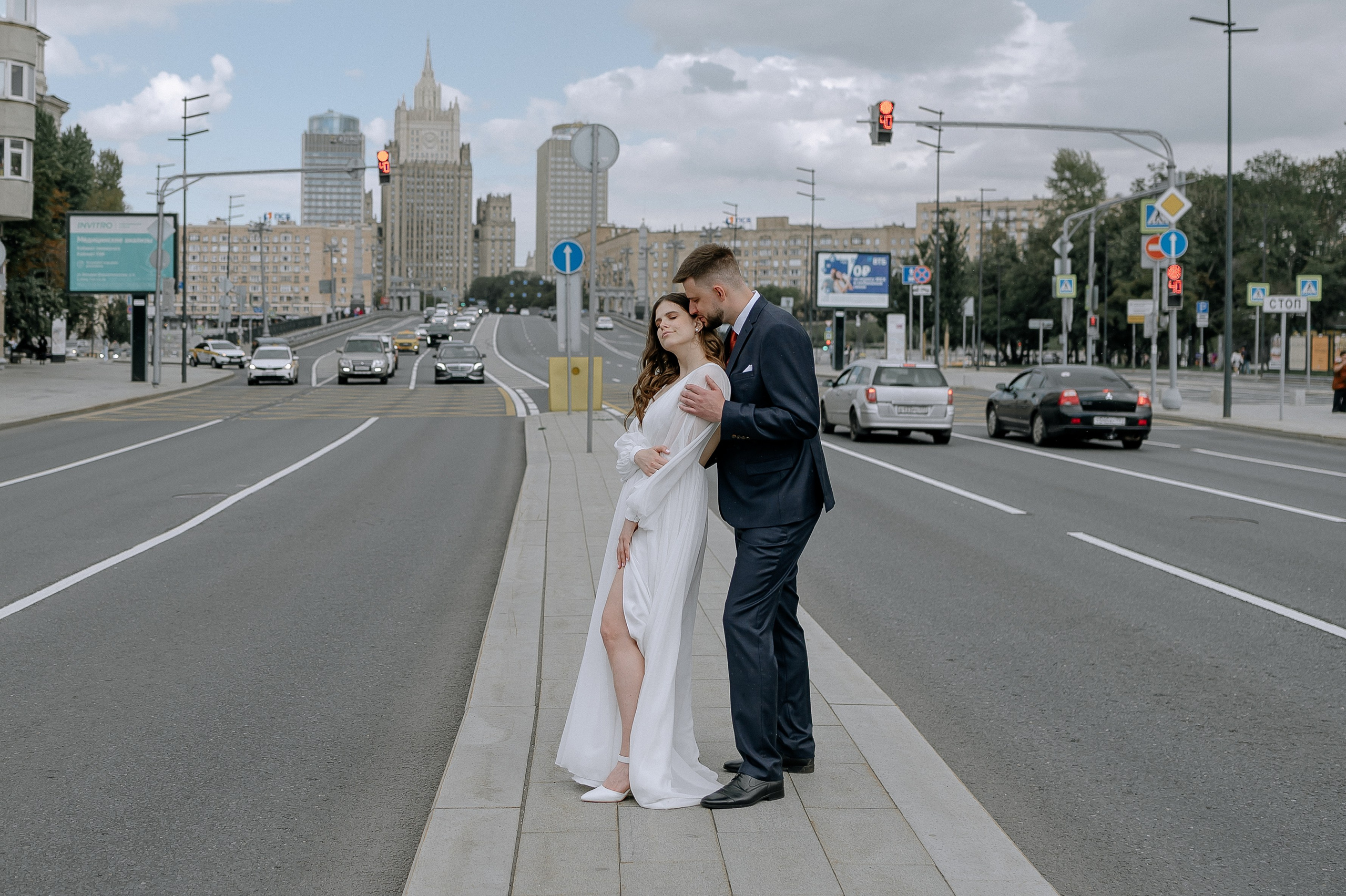 Свадебная фотосессия около метро Киевская