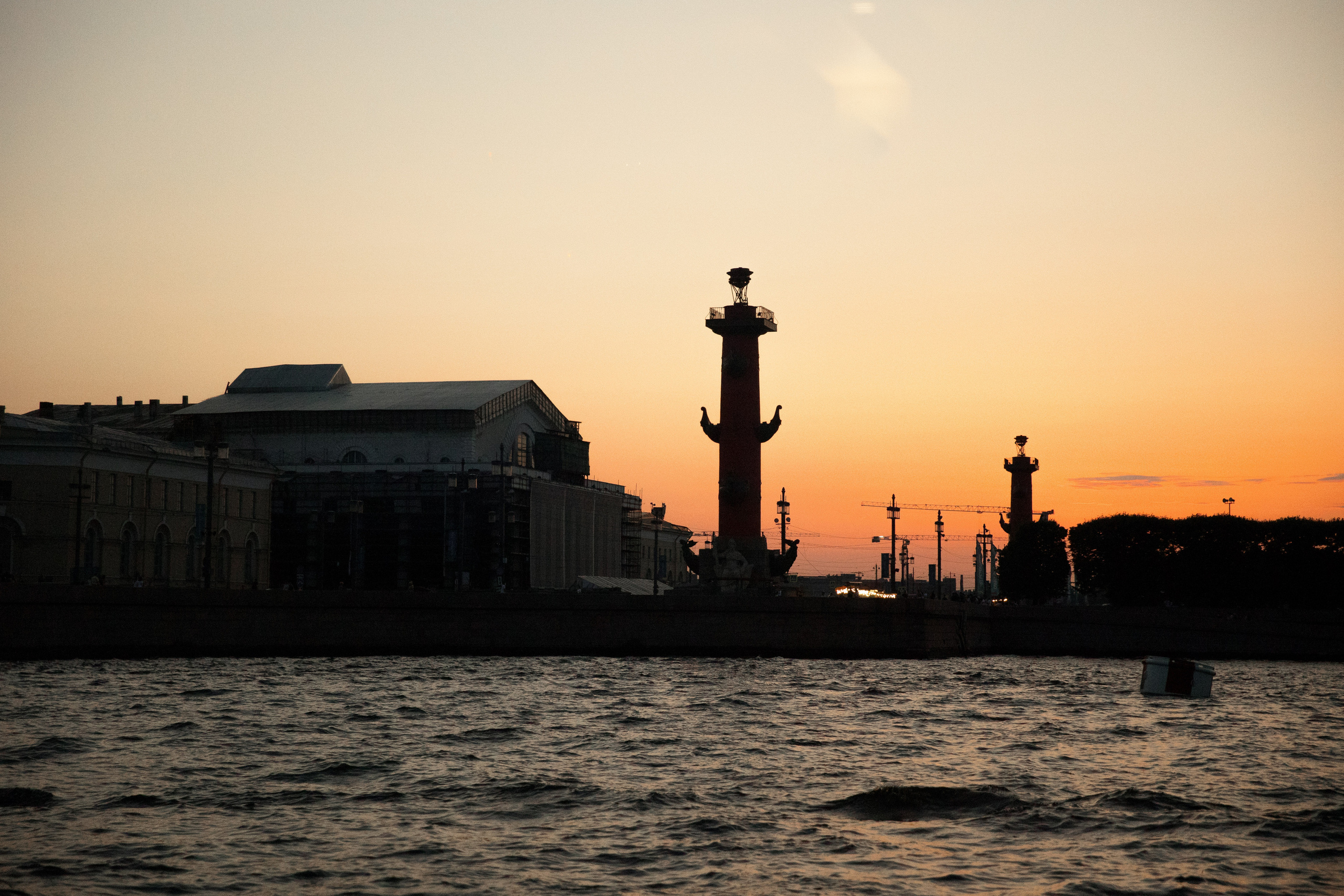 Свадебная фотосессия около Исаакиевского собора. Свадебный фотограф в Санкт-Петербурге Никита Кузякин