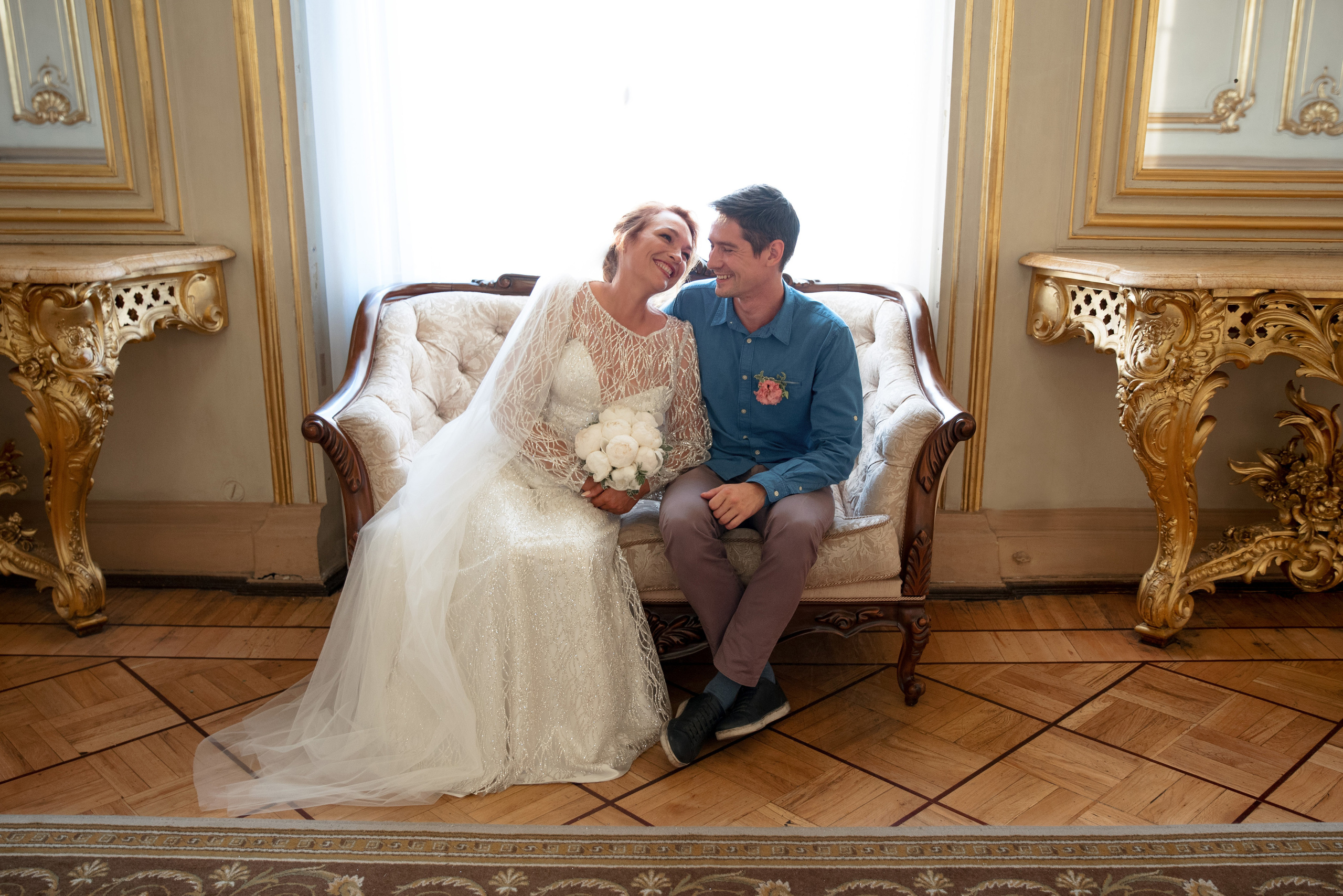 Свадебная фотосессия около Исаакиевского собора. Свадебный фотограф в Санкт-Петербурге Никита Кузякин