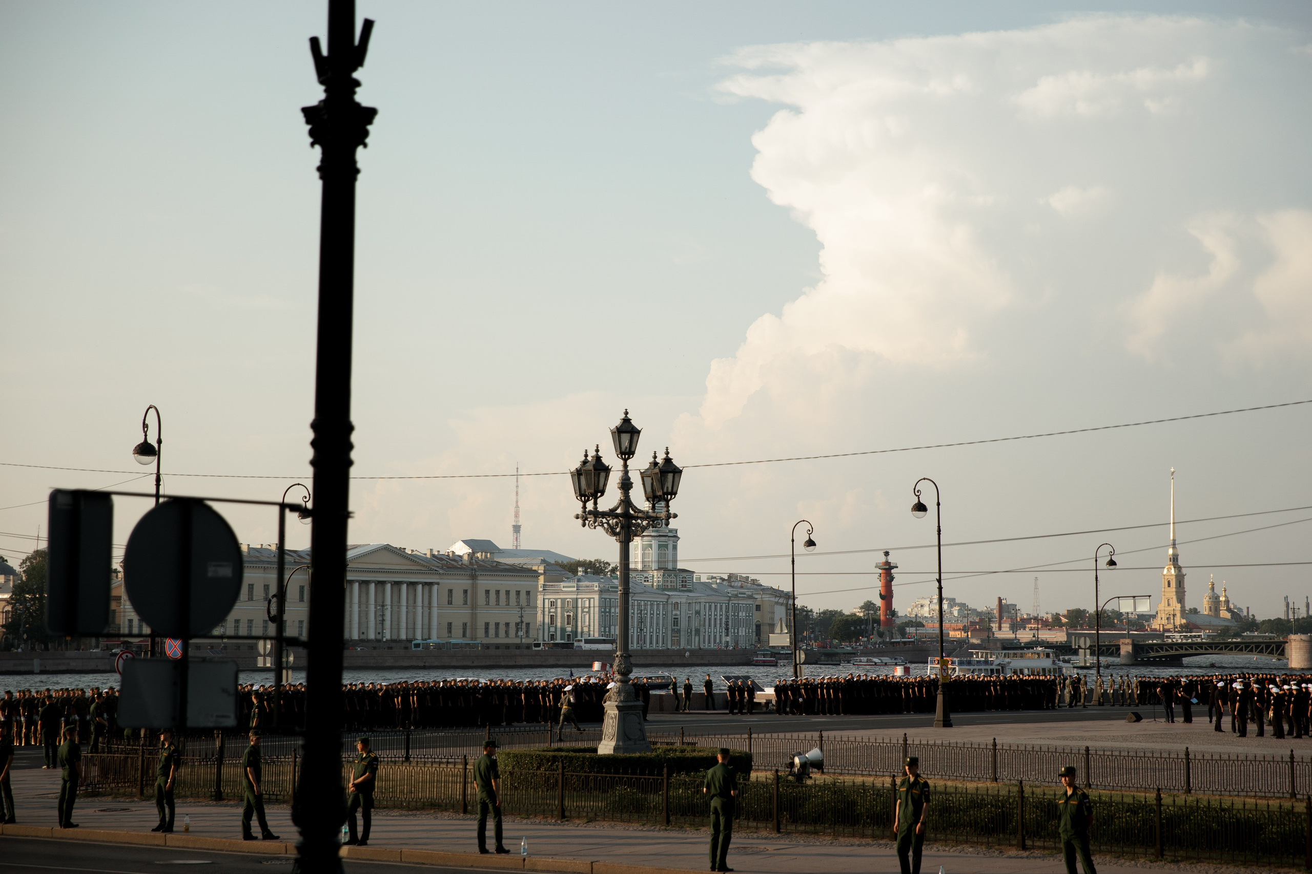 Свадебная фотосессия около Исаакиевского собора. Свадебный фотограф в Санкт-Петербурге Никита Кузякин