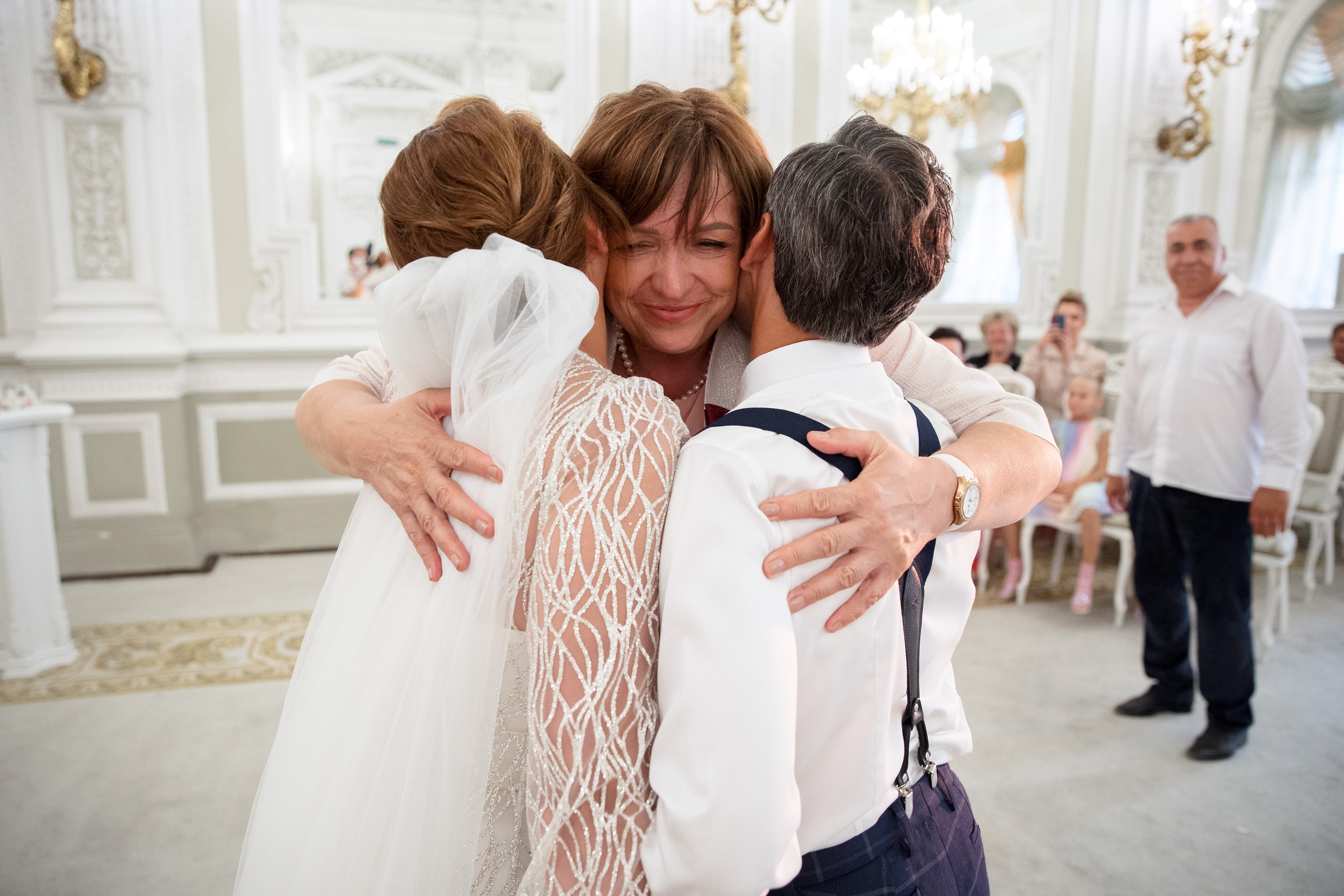 Свадебная фотосессия около Исаакиевского собора. Свадебный фотограф в Санкт-Петербурге Никита Кузякин