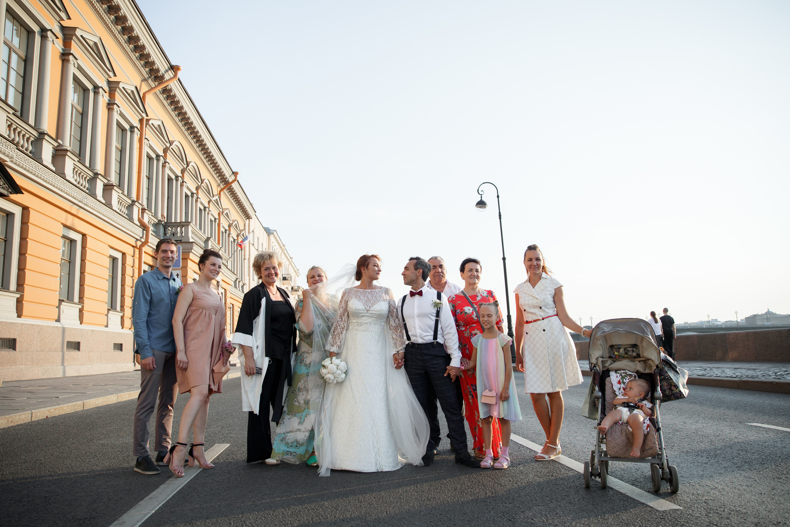 Свадебная фотосессия около Исаакиевского собора. Свадебный фотограф в Санкт-Петербурге Никита Кузякин