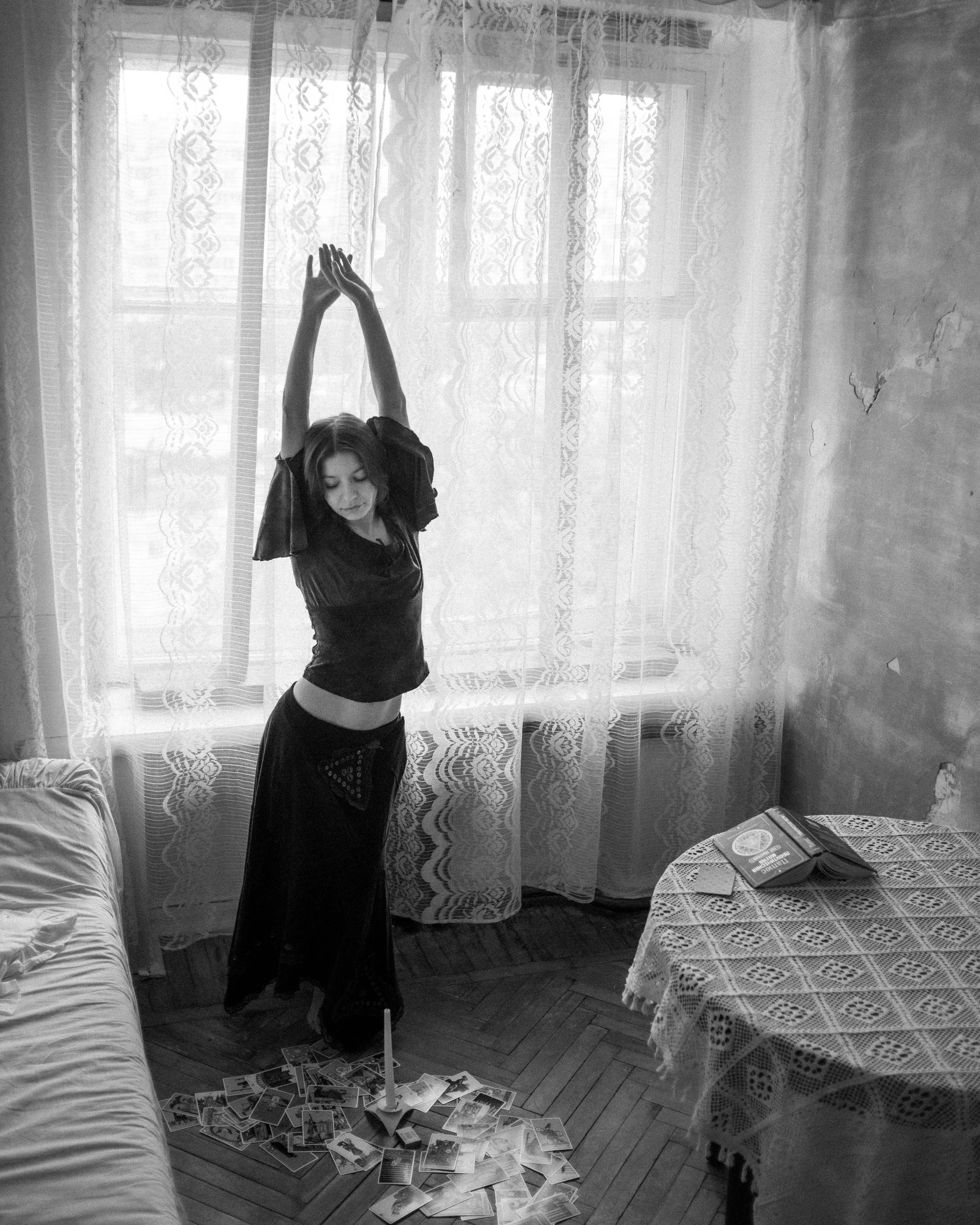 Аня. Женский фотограф. Создатель украшений ручной работы. Модель