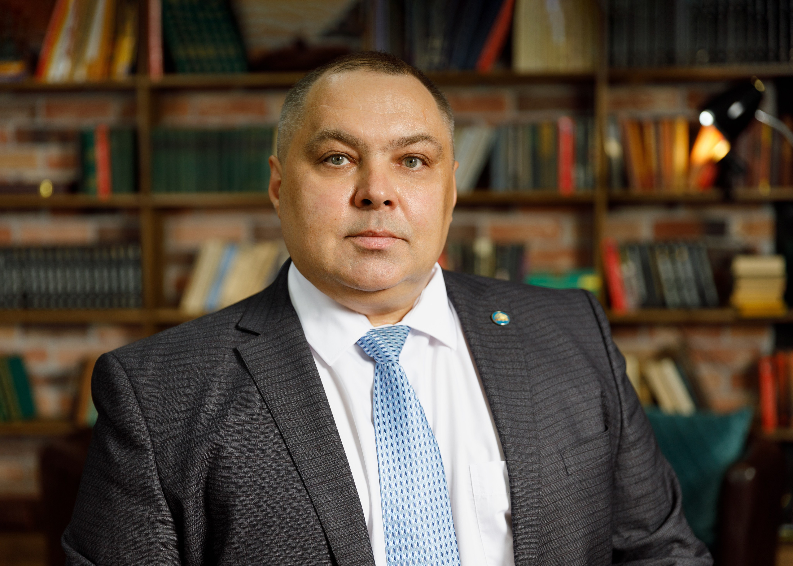 Деловой портрет. Фотограф Анна Телекаева, выпускные альбомы, семейные и репортажные съемки в Омске