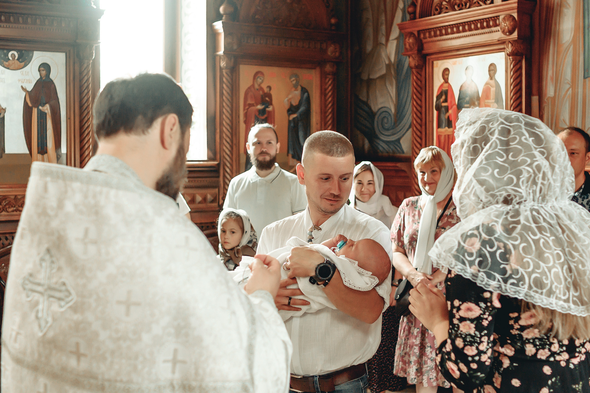 Таинство Крещения Матвея. Юлия Басня семейный и свадебный фотограф в Донецке