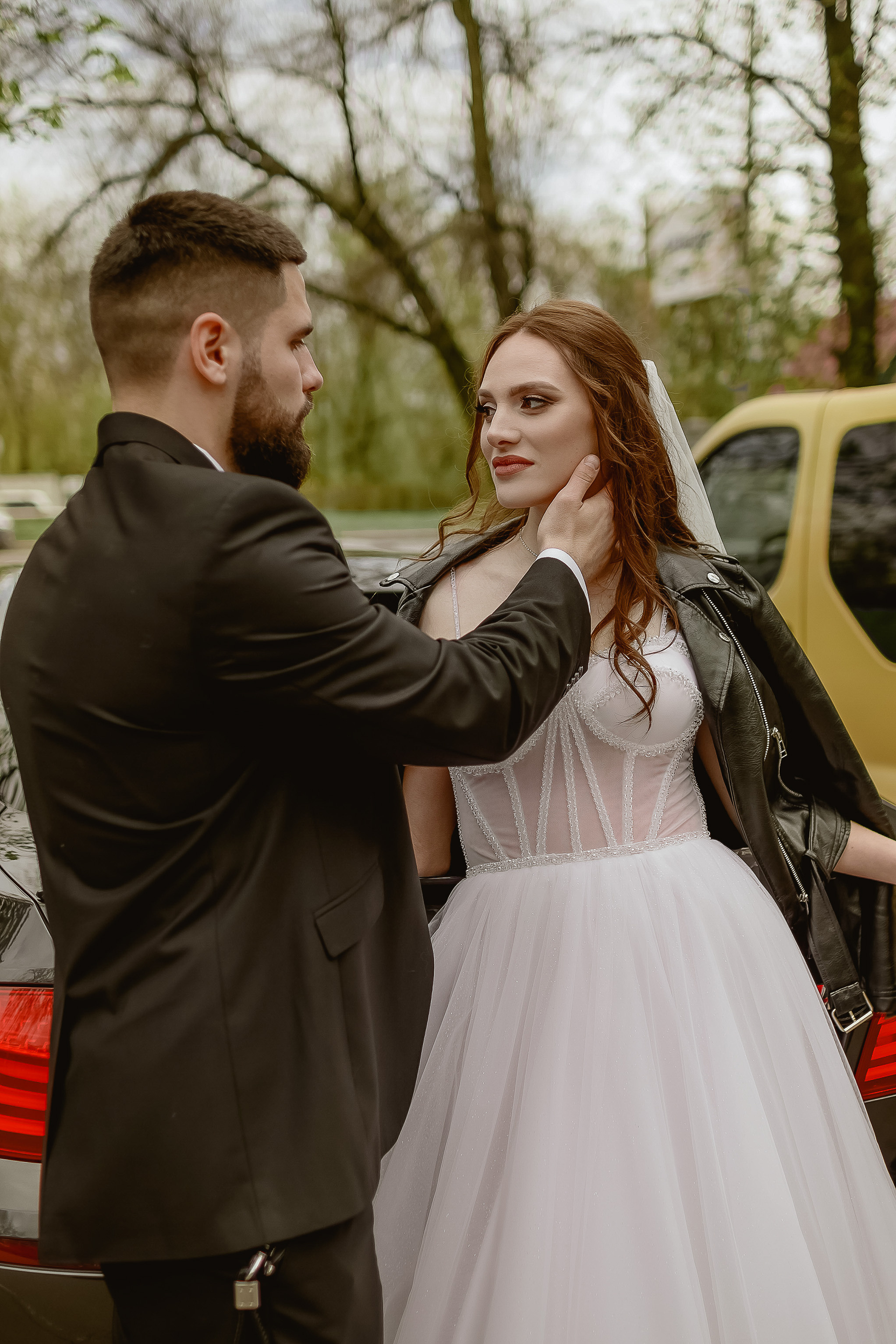 Свадьба с красными розами. Юлия Басня семейный и свадебный фотограф в Донецке