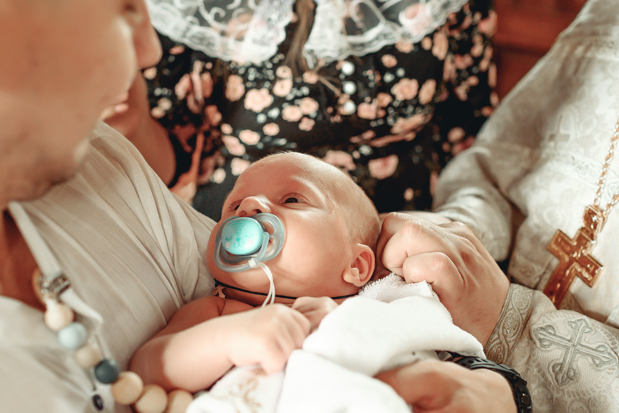 Таинство Крещения Матвея. Юлия Басня семейный и свадебный фотограф в Донецке