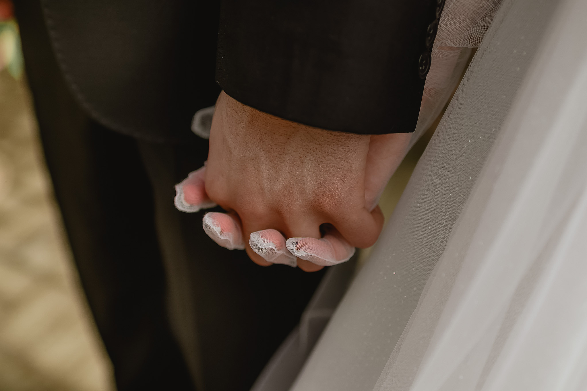 Свадьба с красными розами. Юлия Басня семейный и свадебный фотограф в Донецке