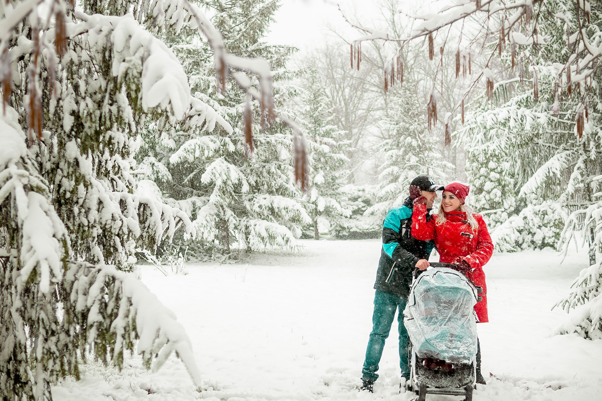 Фотосессия в зимнем ботаническом саду. Юлия Басня семейный и свадебный фотограф в Донецке