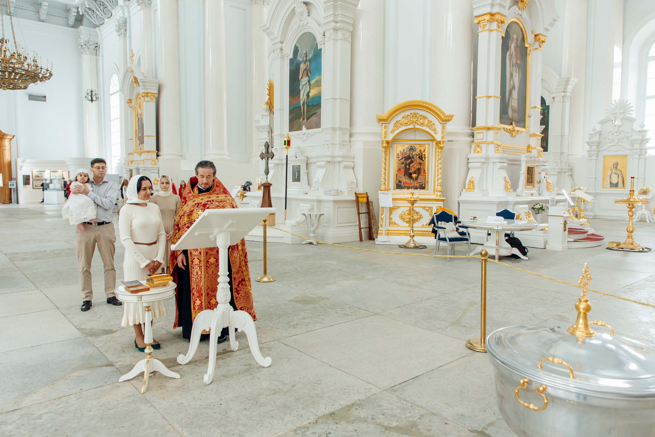 Смольный собор. Фотограф на крещение в Санкт Петербурге