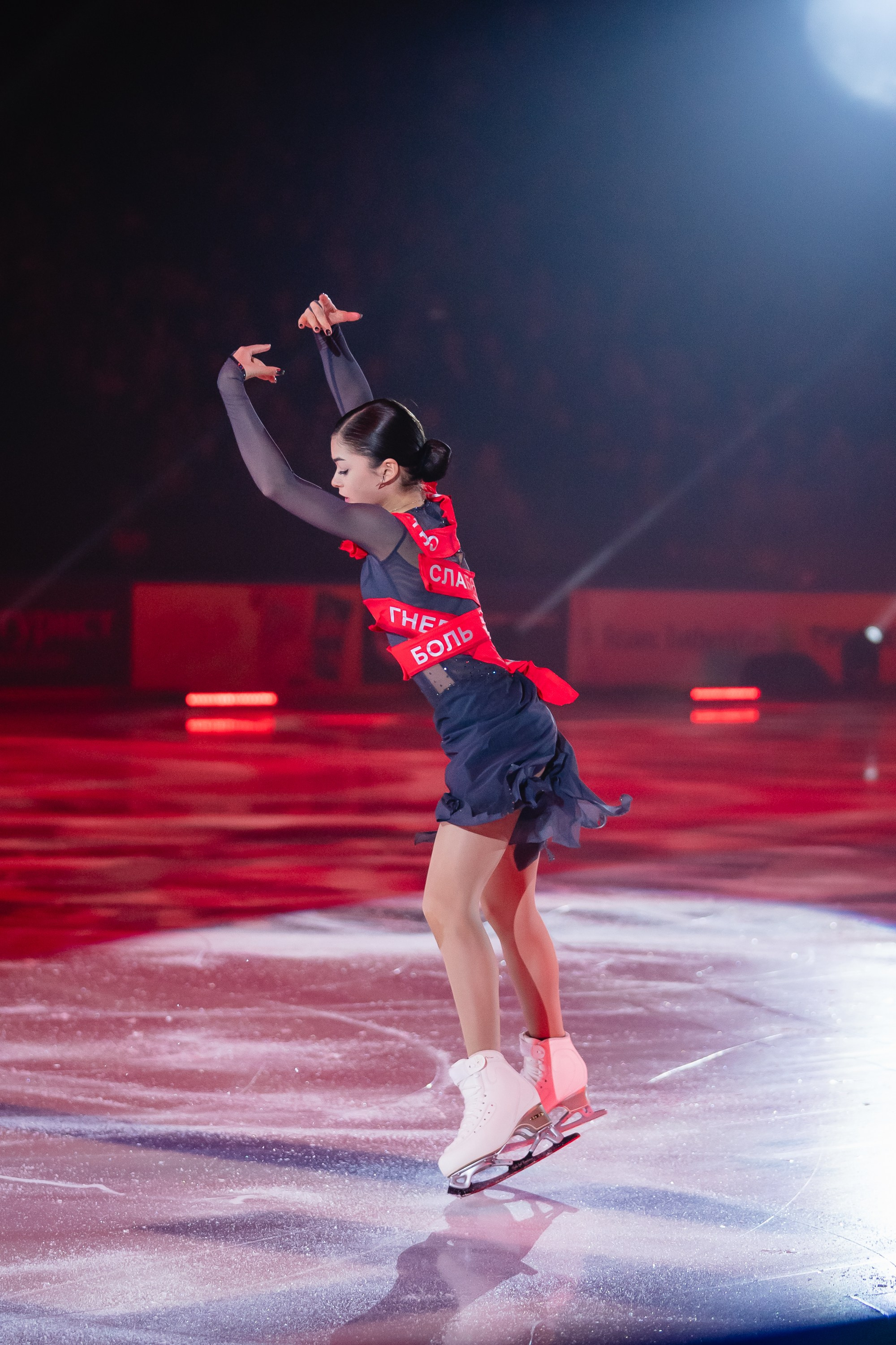 Шоу «Чемпионы на льду» в Новосибирске. Воробьева Ксения — Спортивный и танцевальный фотограф Новосибирск