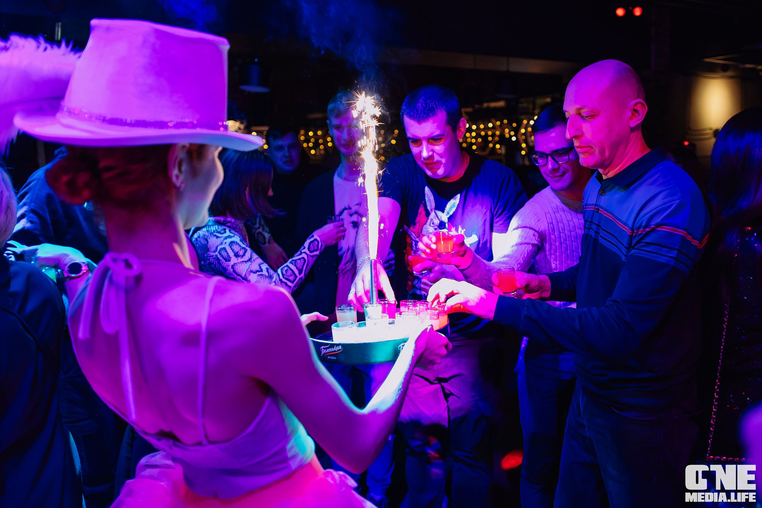 Фоторепортаж из бара Барре. One Media Life: фоторепортажи, фотоотчеты с мероприятий и заведений