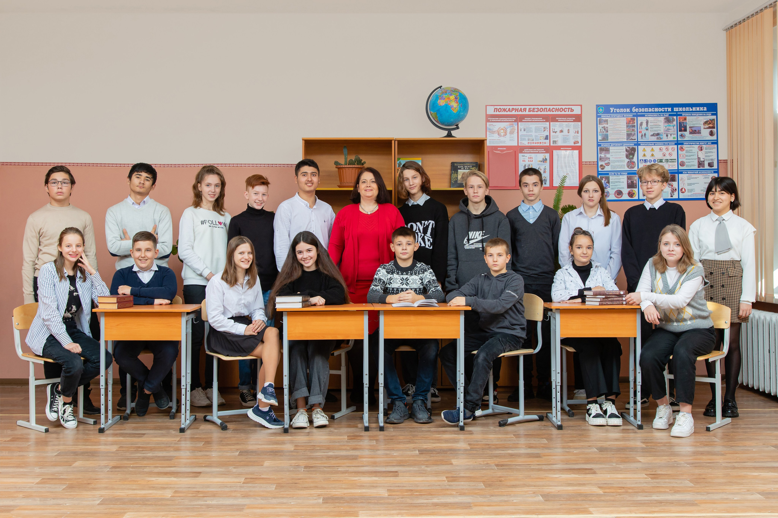 Общие фото и виньетки. Школьные выпускные альбомы в Санкт-Петербурге!