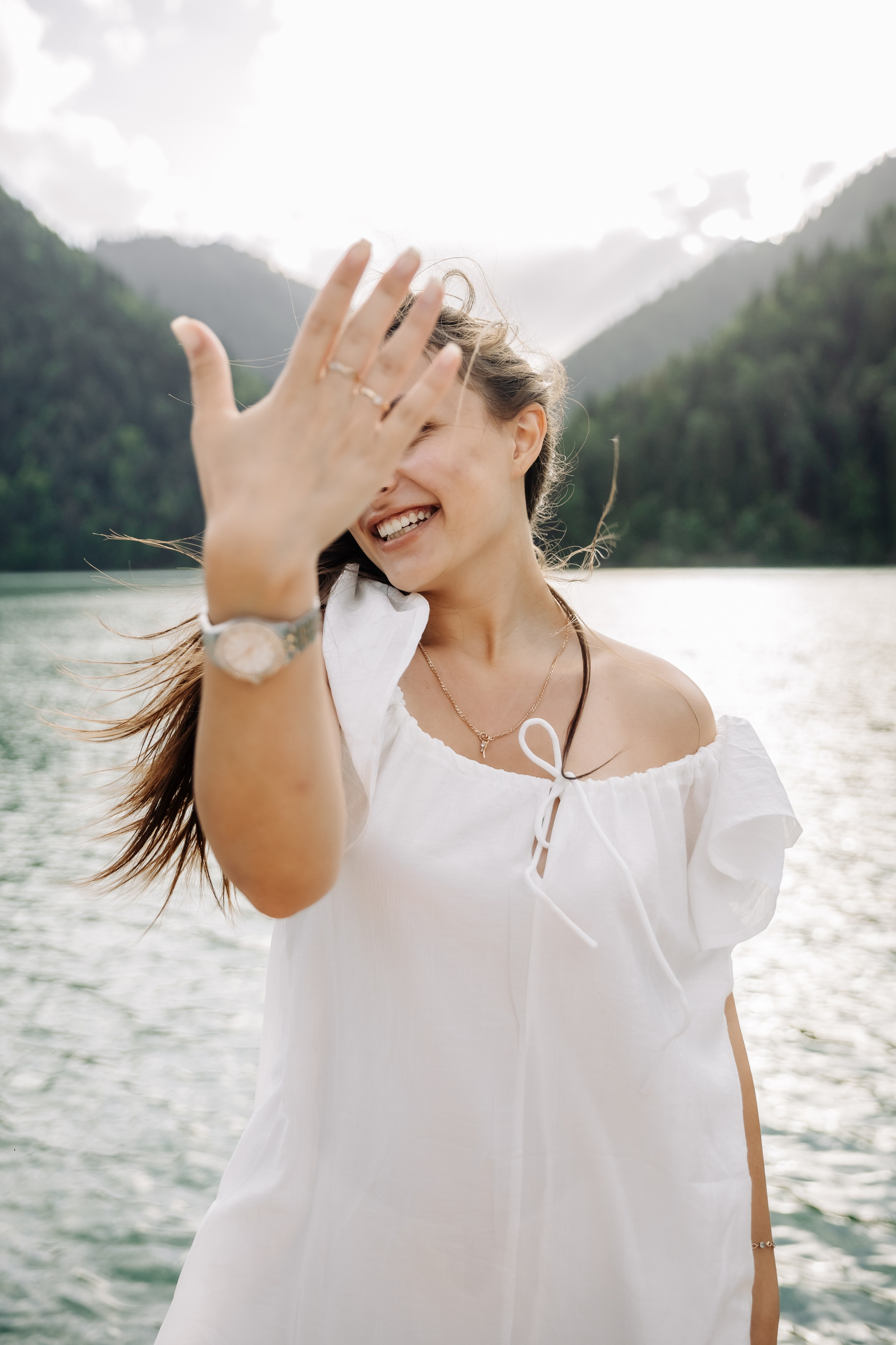 Фотосессия в Абхазии на прекрасном озере Рица. Свадебный фотограф в Абхазии, Сухум, Гагра, Сочи