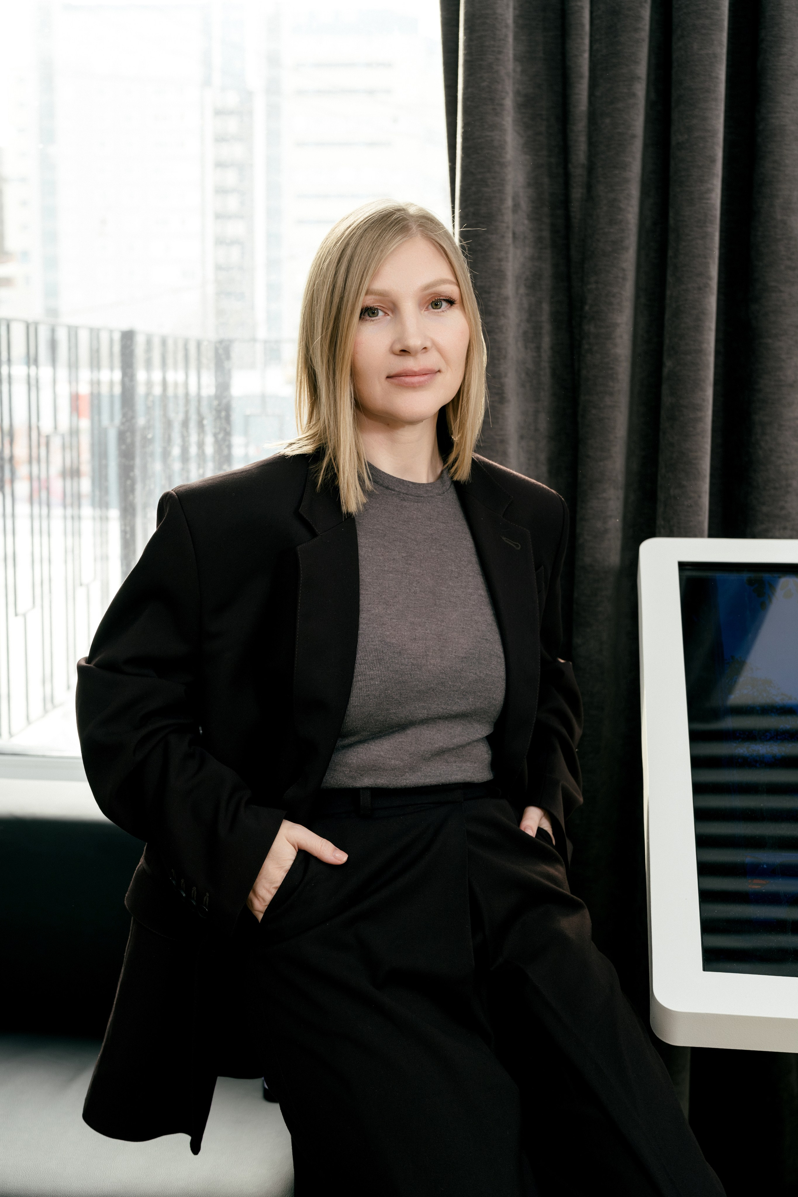 Съемка в офисе застройщика. Фотограф и видеограф в Тюмени Анна Жагорина, ваши фото еще не отдавали так быстро!