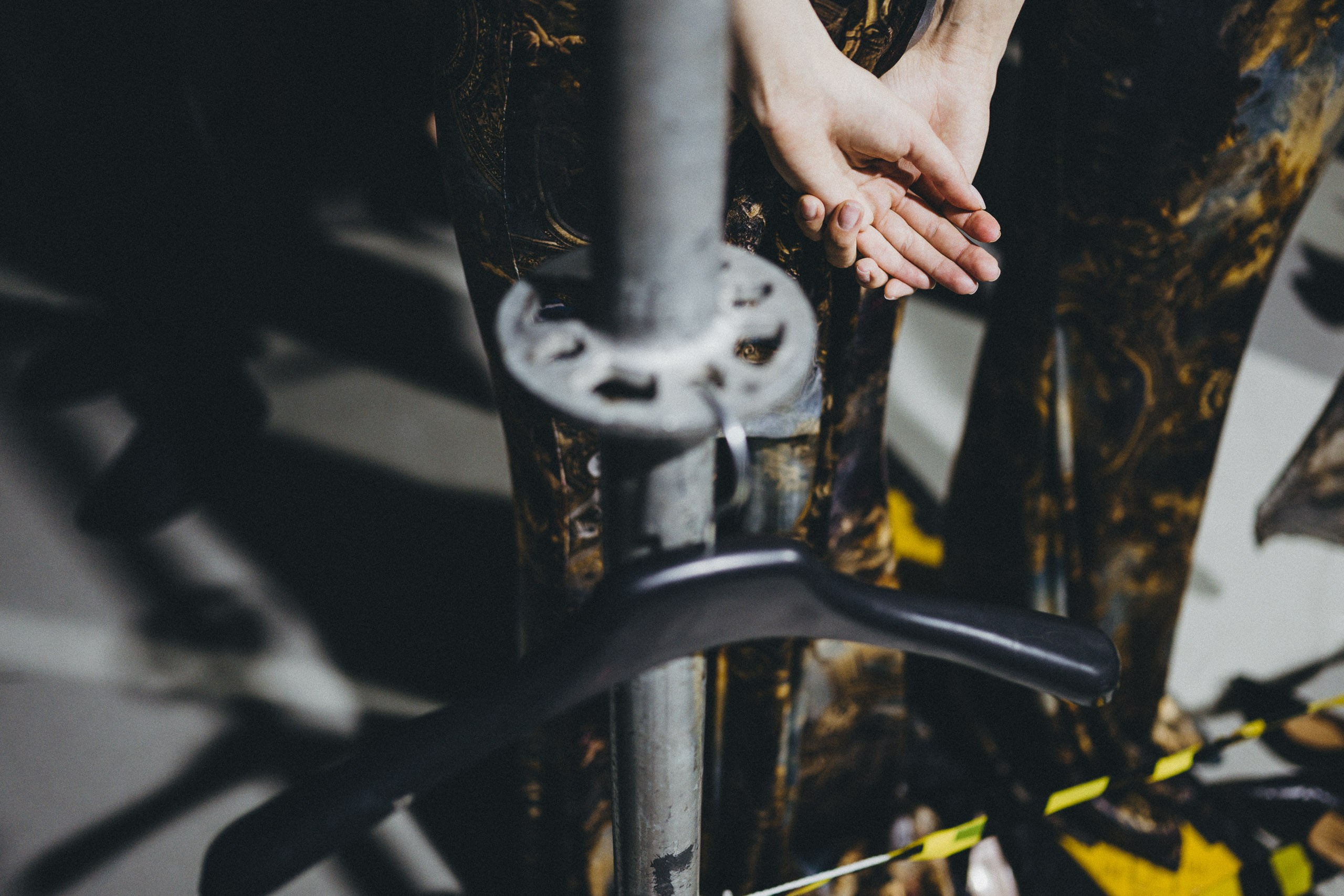 Бэкстейдж показа дизайнера Shantnu Nikhil на MFW 2025