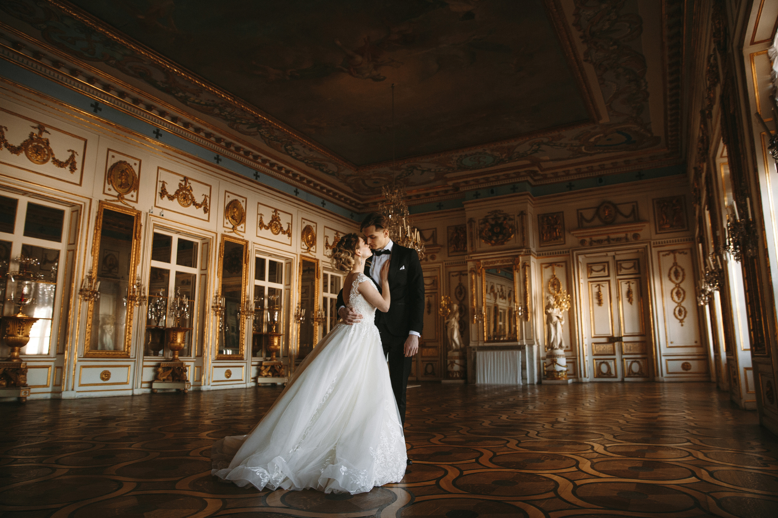 Свадебная фотосессия в Кусково, свадебный фотограф в Кусково