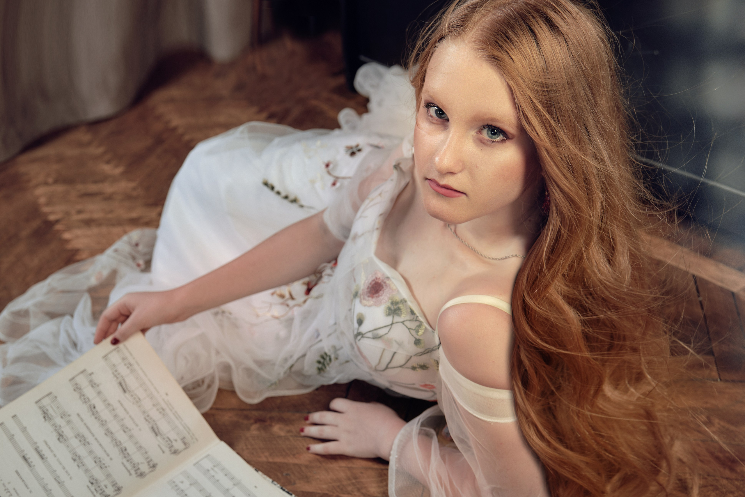 Фотосессия девушки в Самаре с макияжем и одеждой