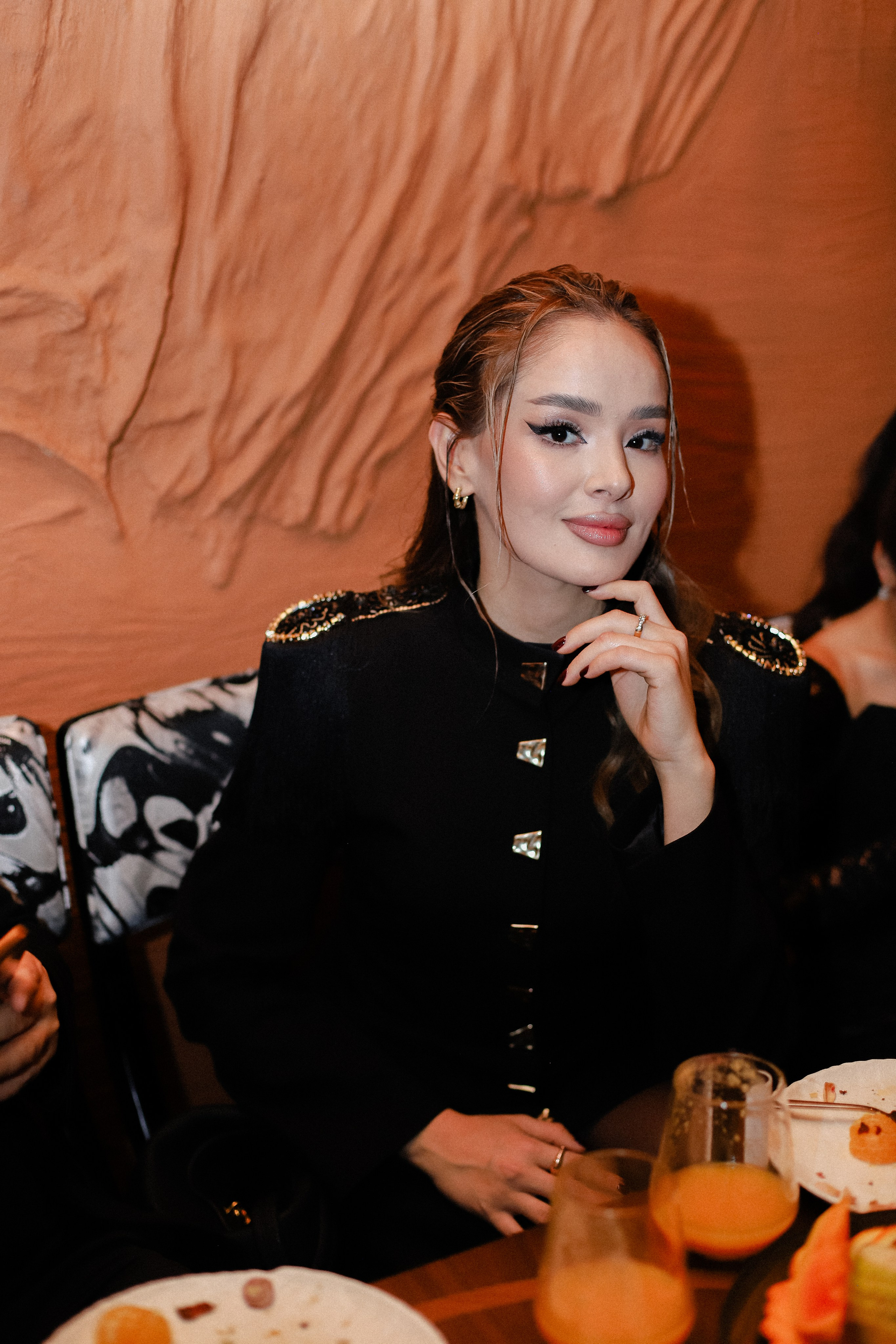 Корпоратив QM | 5.12. Фотограф в Алматы и Москве Даша Пушкина