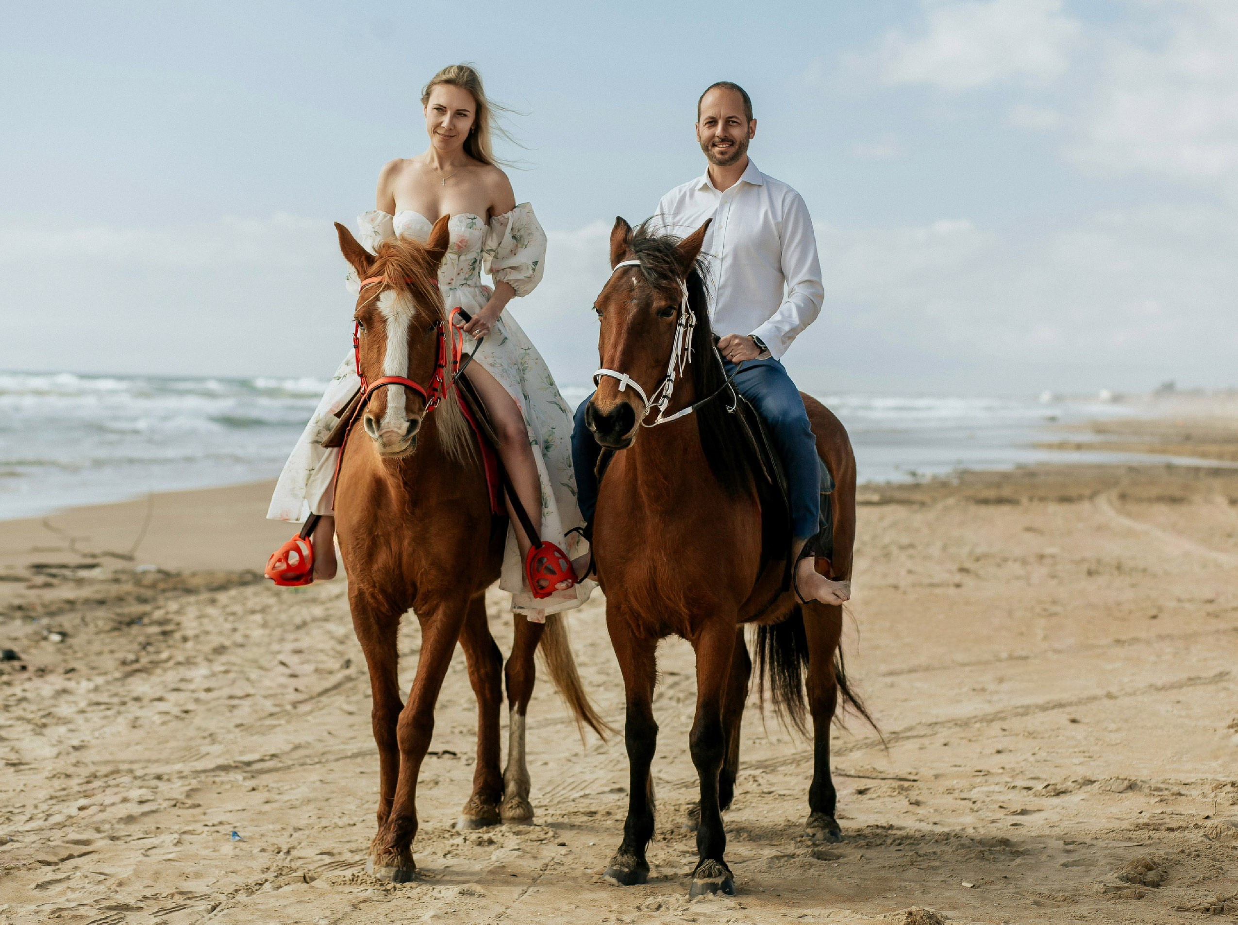 Фотосессия на лошадях на пляже Джемете в Анапе