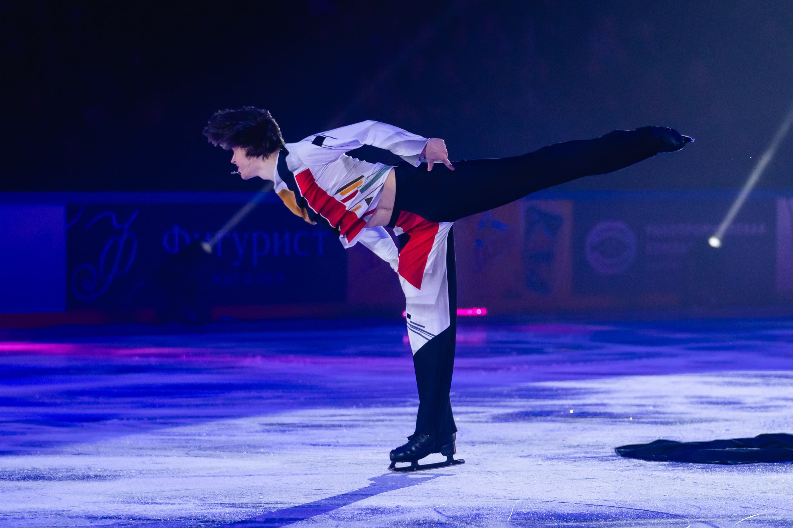Шоу «Чемпионы на льду» в Новосибирске. Воробьева Ксения — Спортивный и танцевальный фотограф Новосибирск