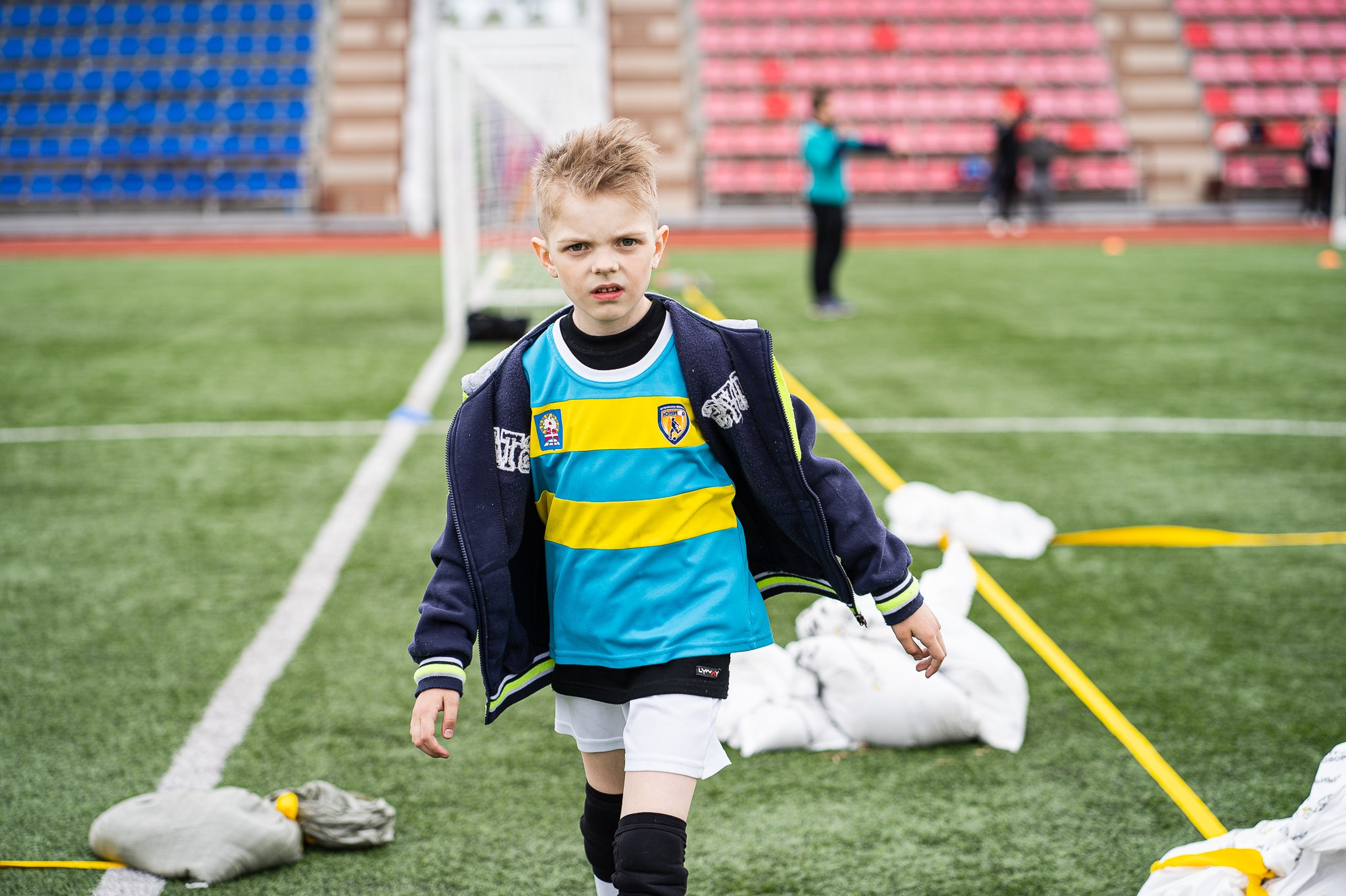 sorevnovaniya-po-futbolu-foto-deti-2023-artem-suchkov 3