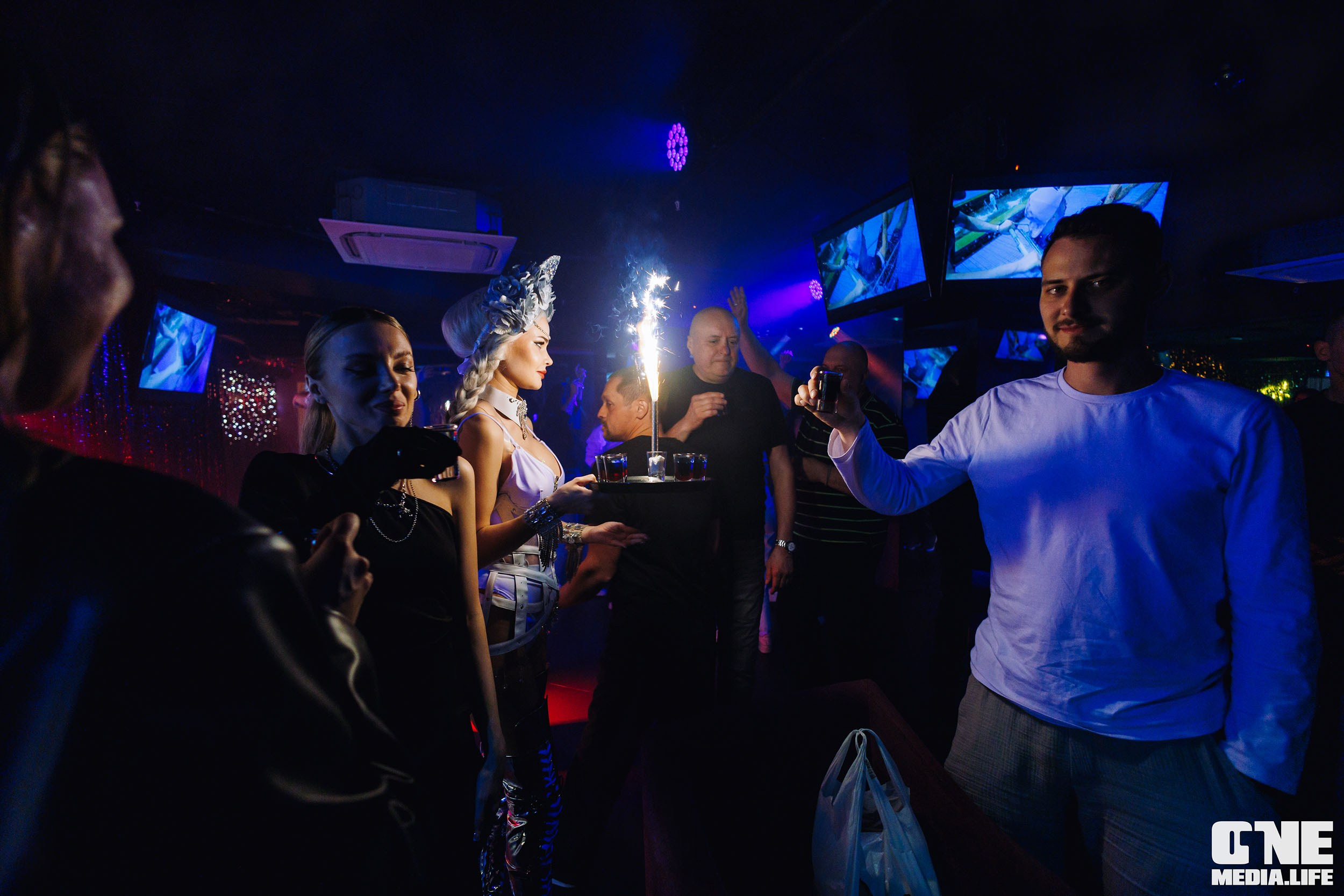 Фоторепортаж из караоке-клуба Эйфория. One Media Life: фоторепортажи, фотоотчеты с мероприятий и заведений