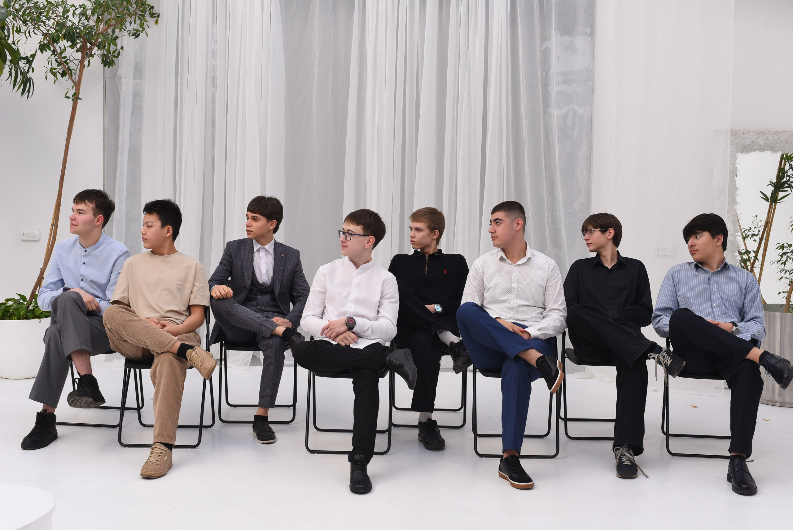 Фотоальбомы для старшей школы. Стильные выпускные альбомы, детские фотосессии, сюжетные фотографии