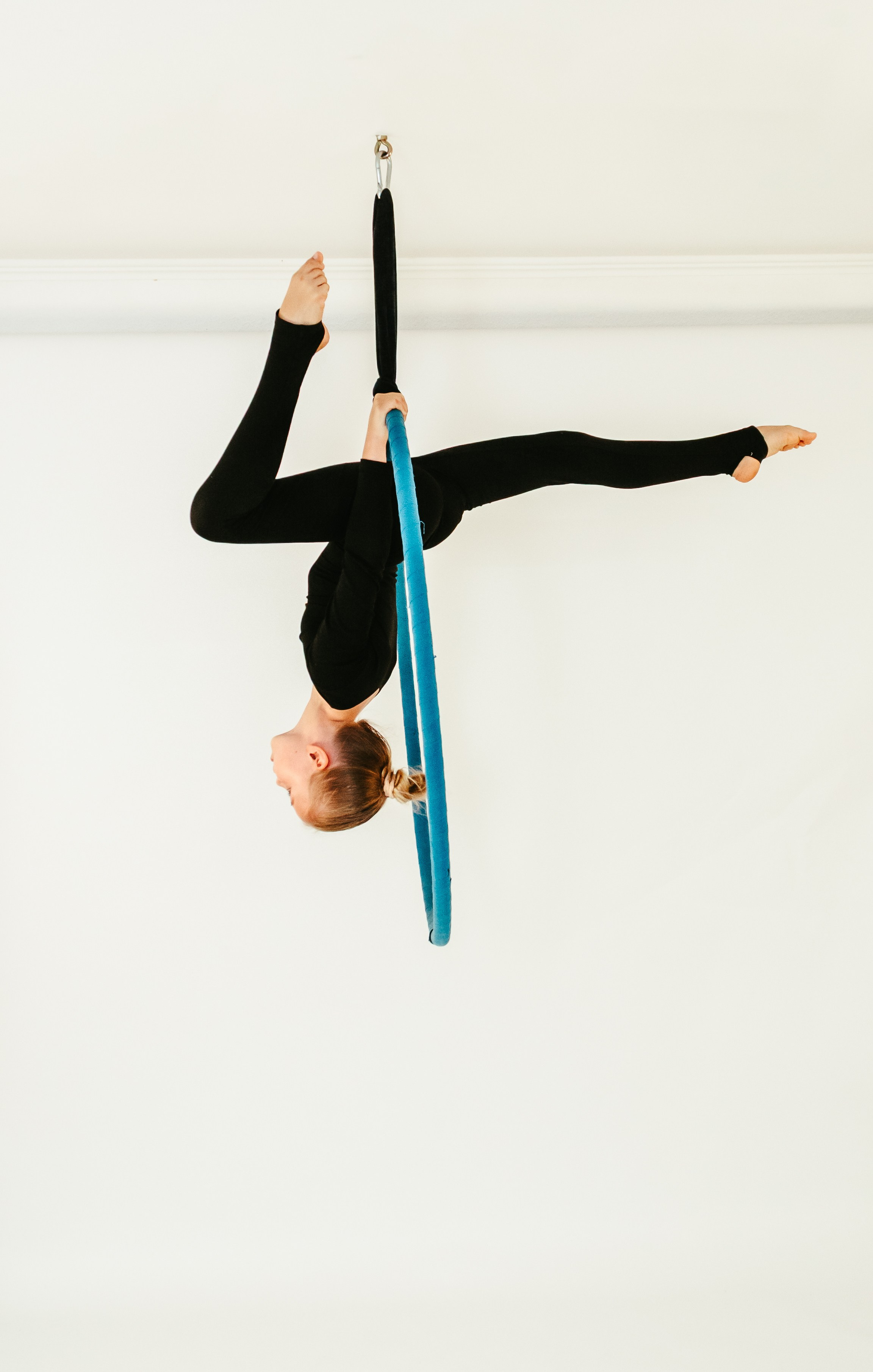 «Атмосферные» гимнастки. Елена Волкова семейный фотограф в станице Гостагаевской города-курорта Анапа