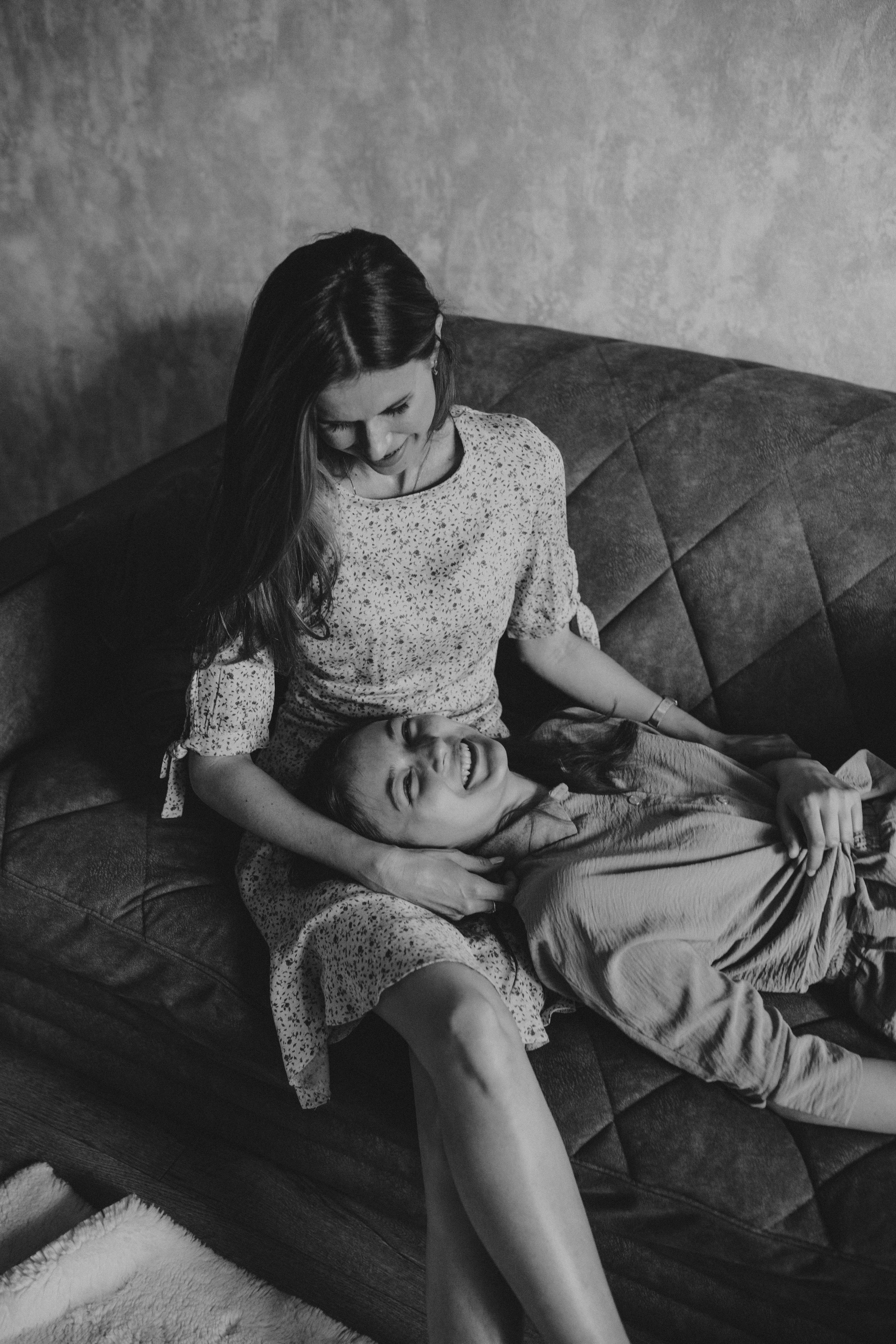 Домашняя съемка Аня и Кира. Фотограф новорожденных, детей и беременности г. Волгодонск Дарья Илькова