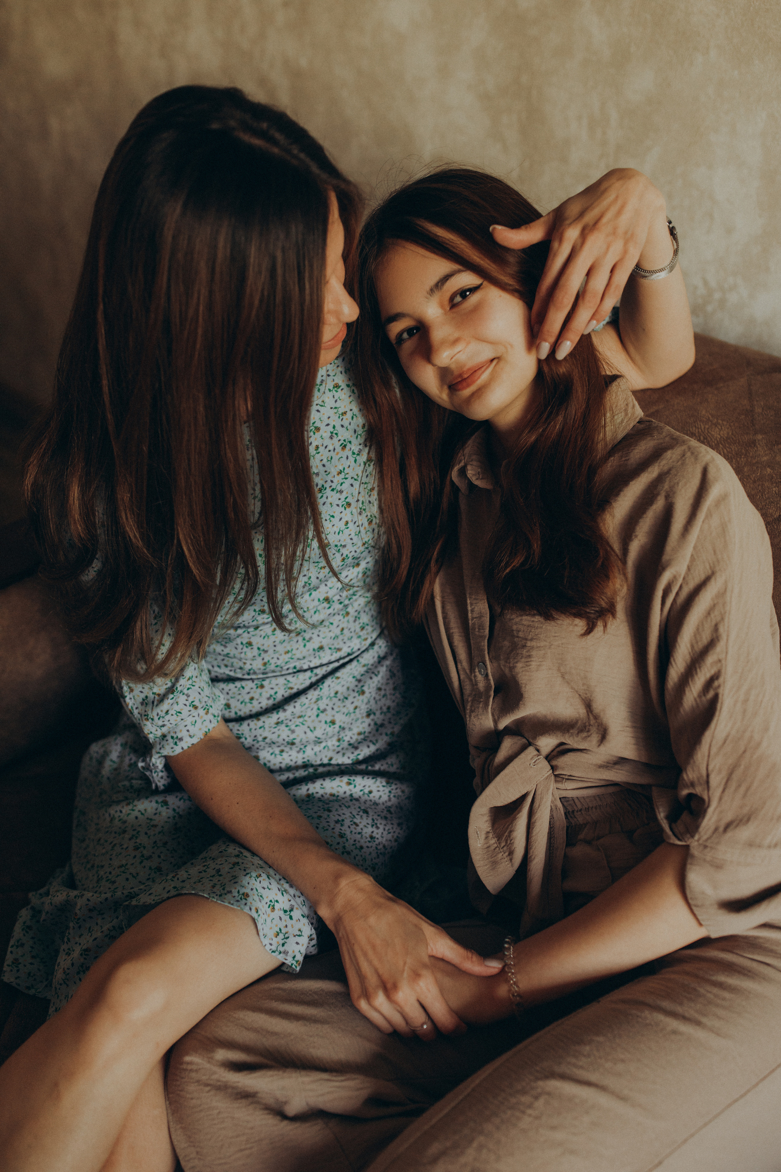 Домашняя съемка Аня и Кира. Фотограф новорожденных, детей и беременности г. Волгодонск Дарья Илькова