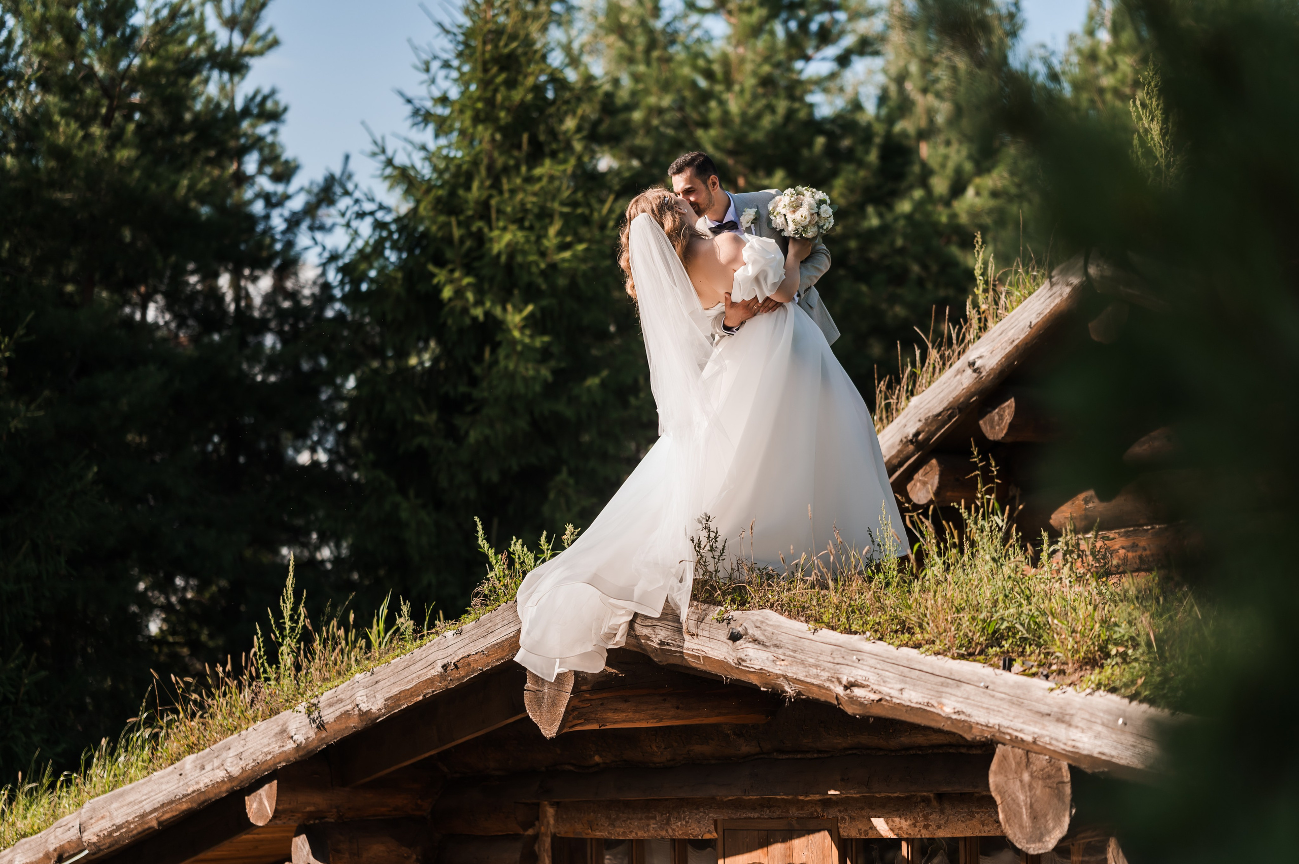 Команда мини-отеля «Таежный». Организация свадеб под ключ в Раменском