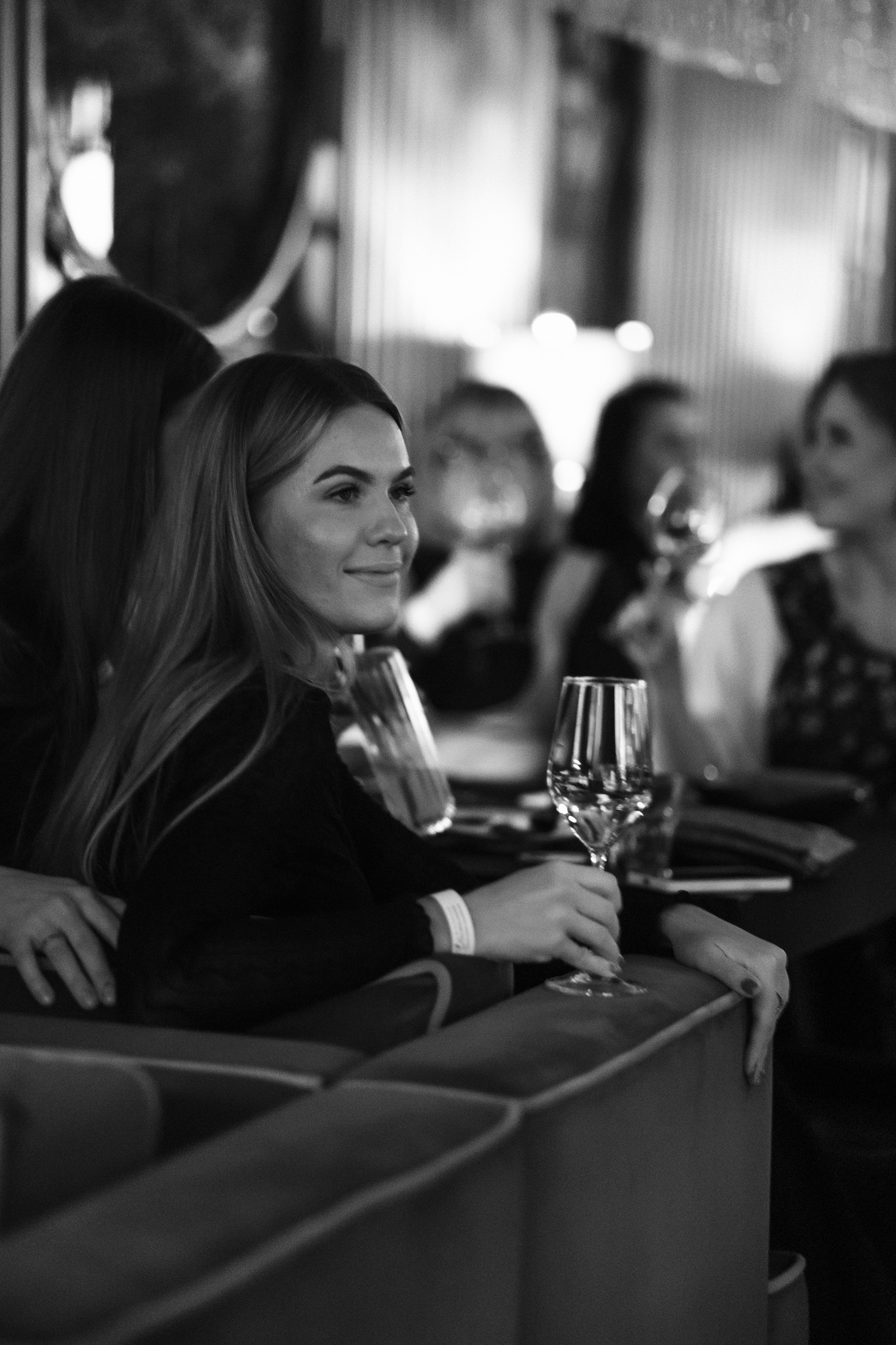 YANA URBAN: сольный концерт в «Анжелика Wineroom». СВОИ. ФОТООТЧЕТЫ-СОБЫТИЯ-МЕСТА